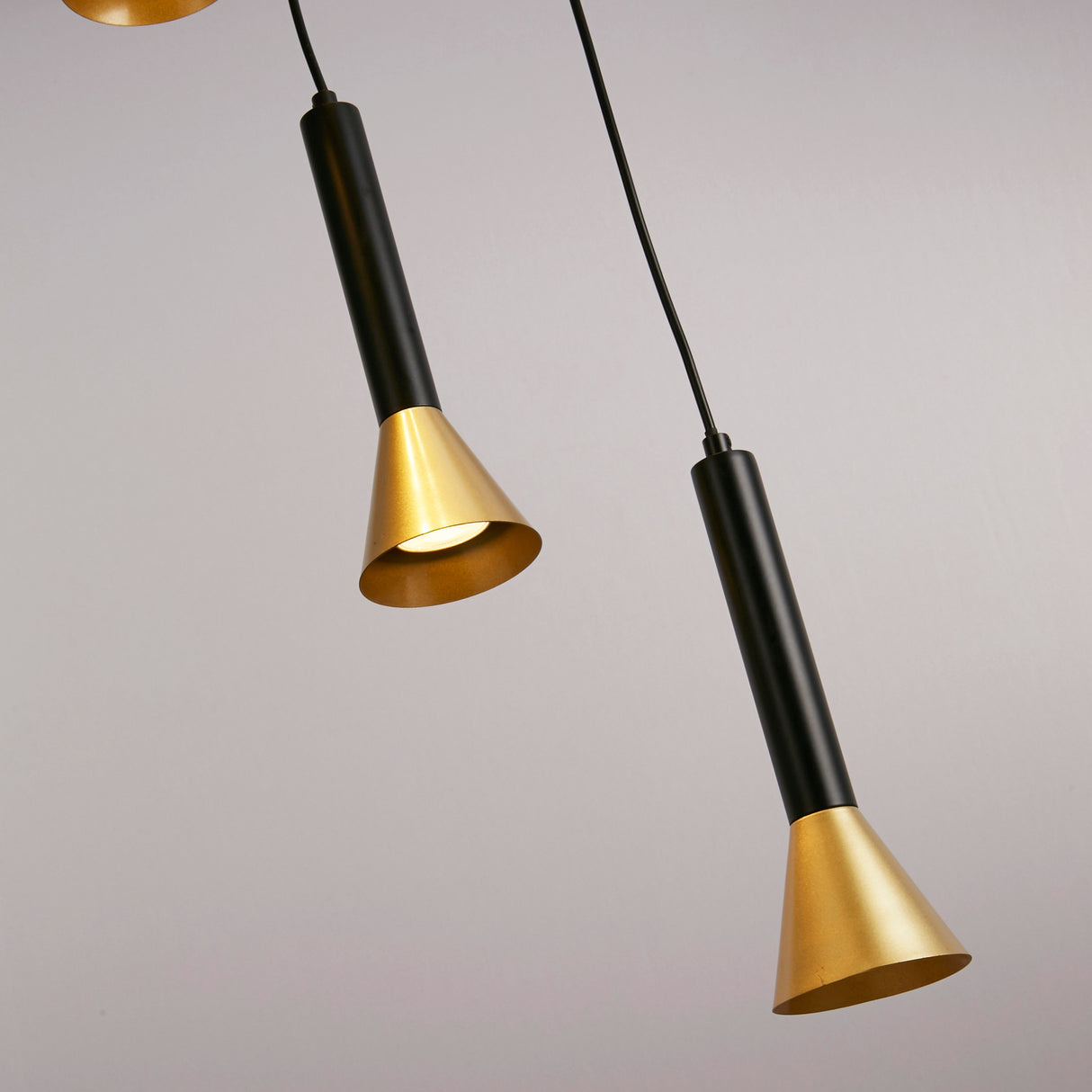 Searchlight Electric Signal 5Lt Multi-Drop Pendant - Black & Gold Metal 13611-5BGO