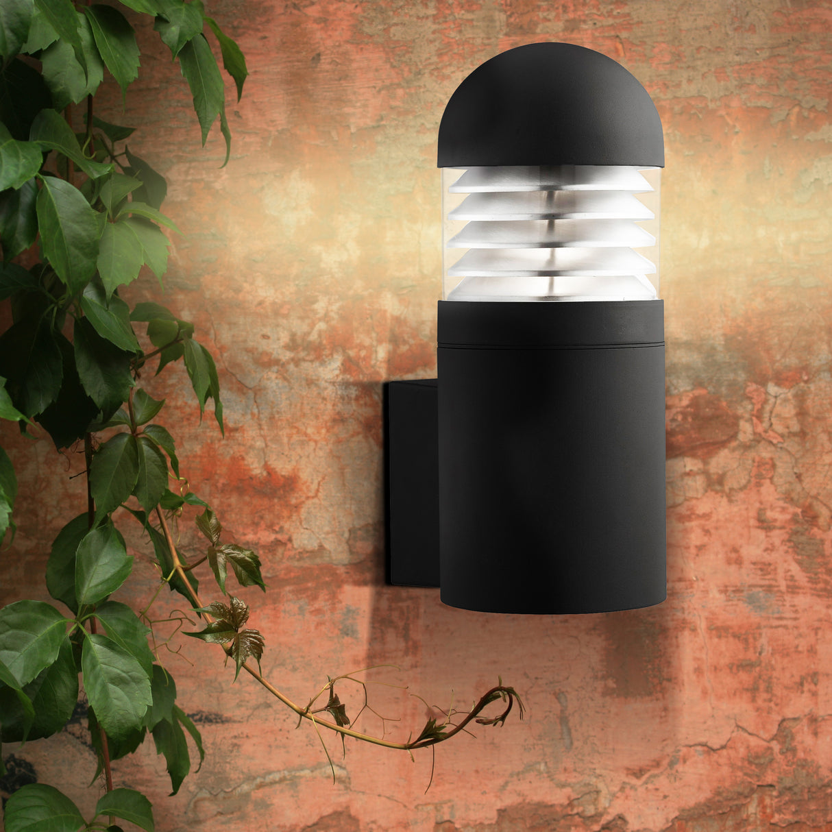 Searchlight Electric Bronx Outdoor Wall Light-Black Metal, Clear Glass & Polycarb 7899BK