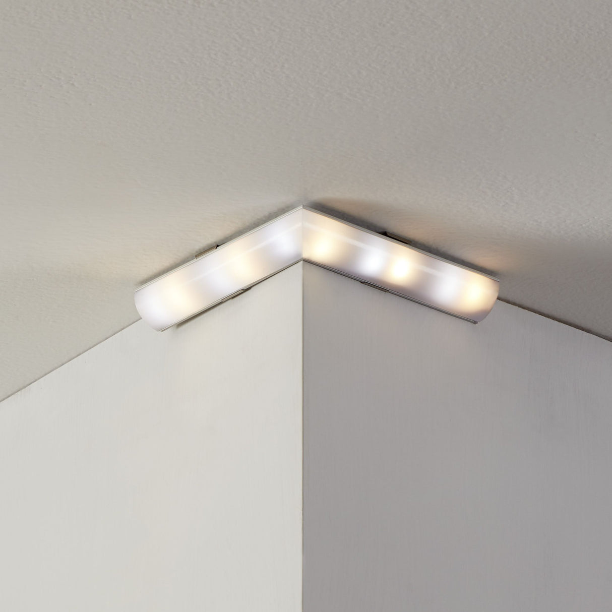 Eglo EU CORNER PROFILE?1 Aluminium Profile – 110?mm, Corner Mount, Indoor LED Strip Accessory