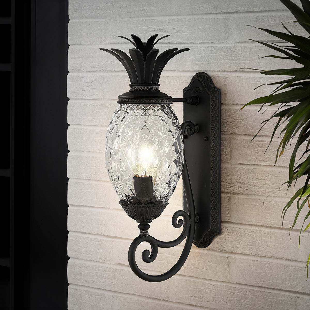 Hinkley Plantation 1lt Medium Wall Lantern HK-PLANTATION-M-MB