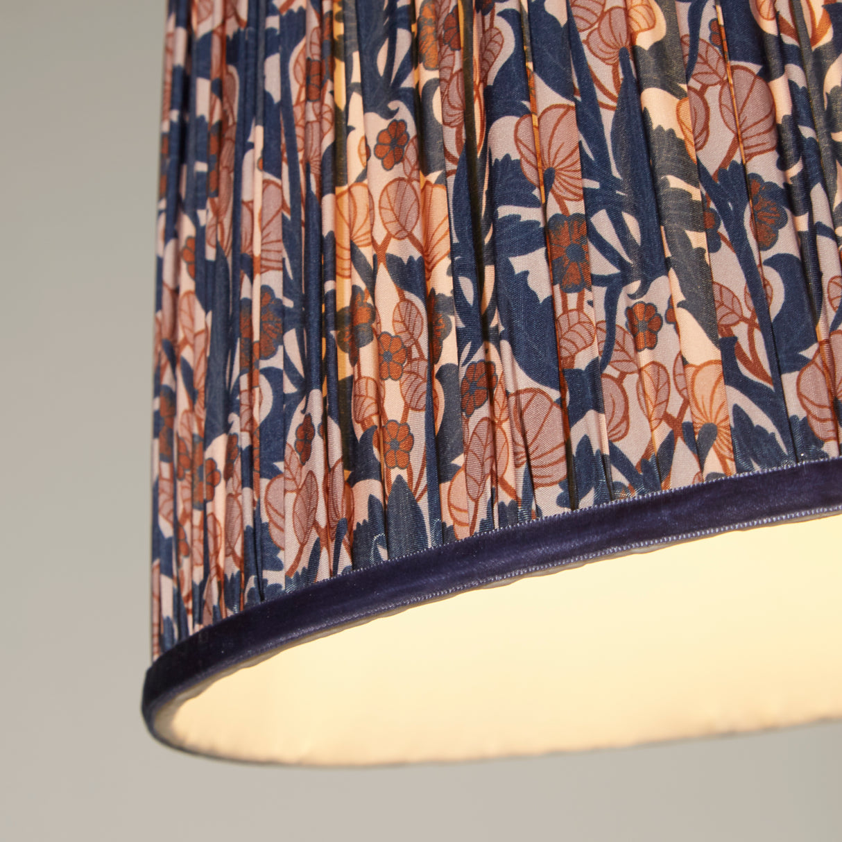 Searchlight Electric Vintage Print Shade Navy 30cm SO701954