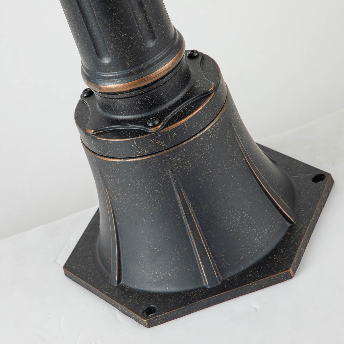 Elstead Lighting Pillar Lantern from the Baltimore range. Baltimore 1 Light Medium Pillar Product Code = BT4-M