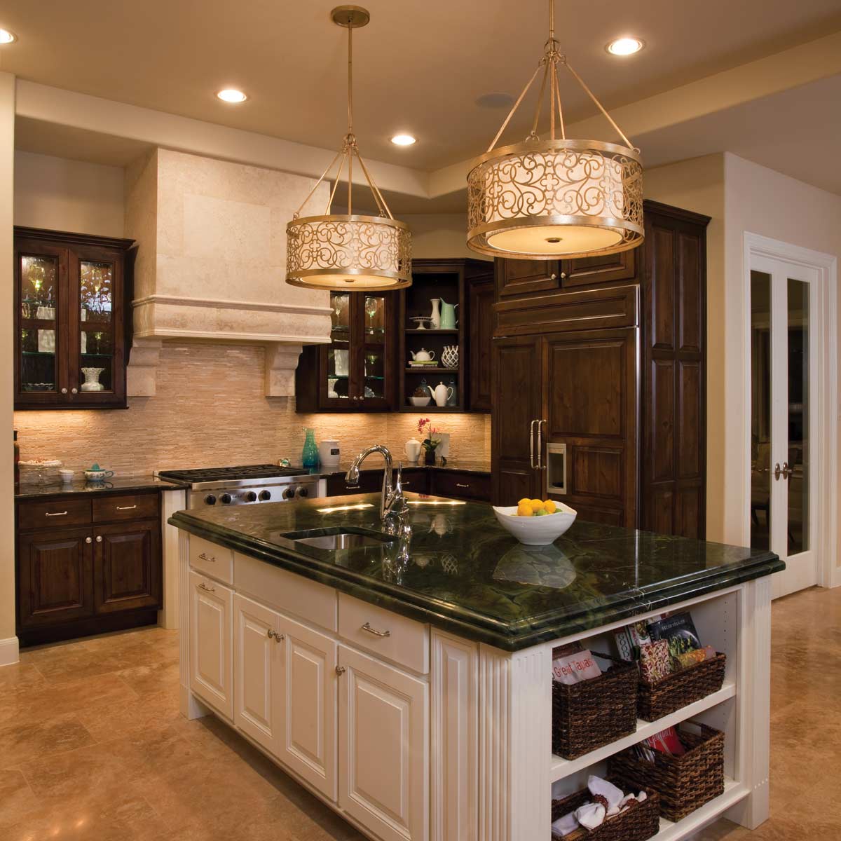 Feiss Pendant from the Arabesque range. Arabesque 4 Light Chandelier Product Code = FE-ARABESQUE4