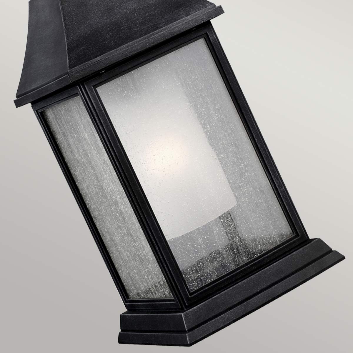 Feiss Outdoor Hanging from the Shepherd range. Shepherd 1 Light Large Chain Lantern Product Code = FE-SHEPHERD-8L