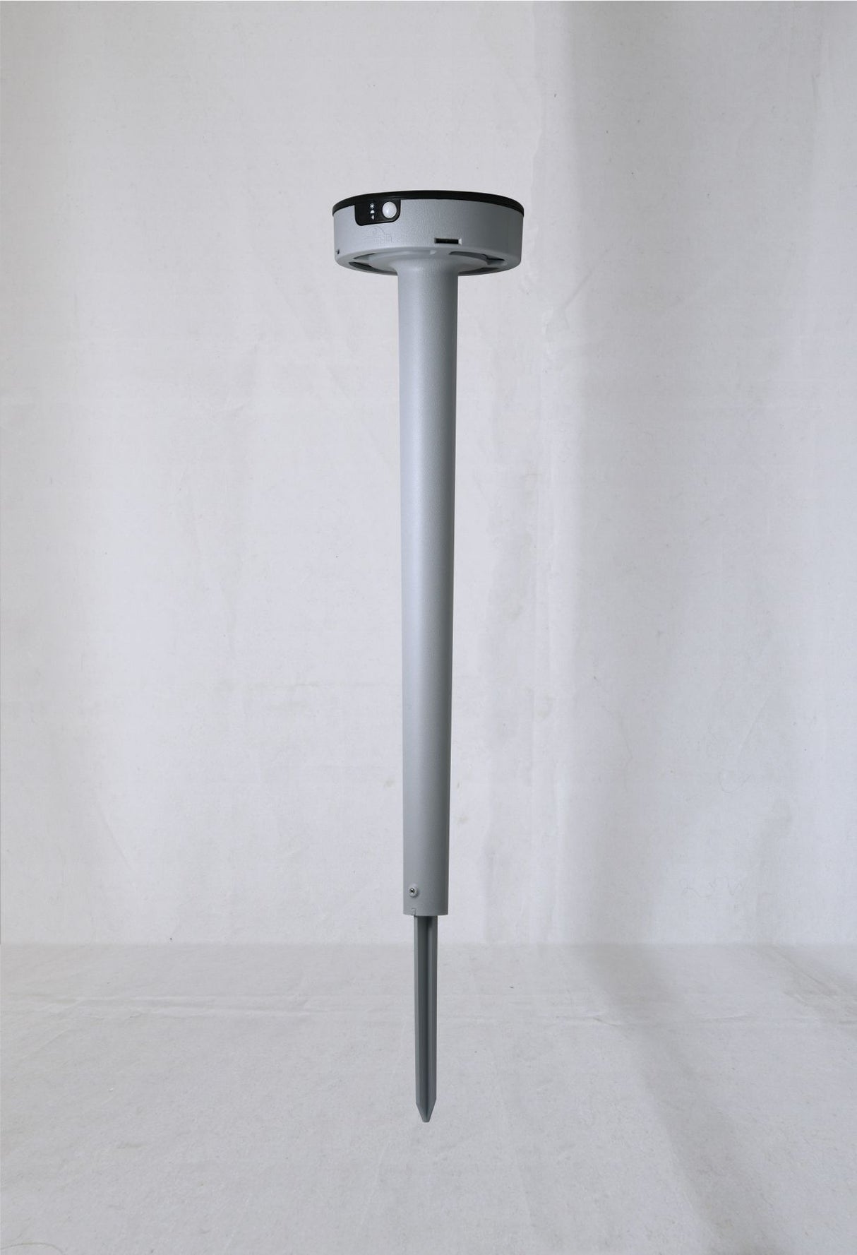 Magnalux Fiorina 2W 560mm Bollard Spike/ Ground Grey Solar PIR CCT Part Number - FIORINAGY