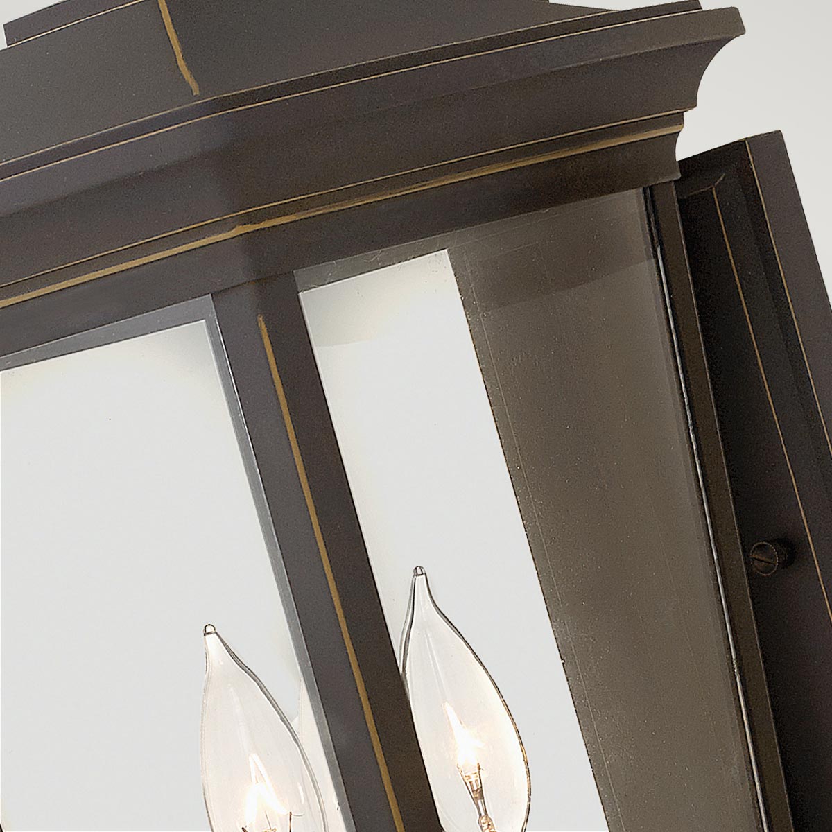 Hinkley Outdoor Wall Light from the Bromley range. Bromley 3 Light Large Wall Lantern Product Code = HK-BROMLEY2-L