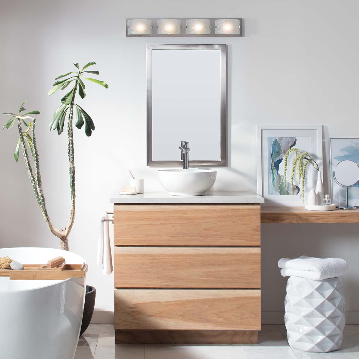 Hinkley Wall Light from the Daphne range. Daphne 4 Light Wall Light Product Code = HK-DAPHNE4-BATH