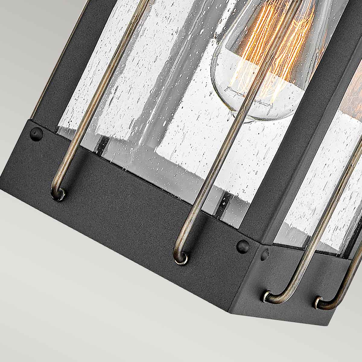 Hinkley Outdoor Wall Light from the Fitzgerald range. Fitzgerald 1 Light Small Wall Lantern Product Code = HK-FITZGERALD2-S