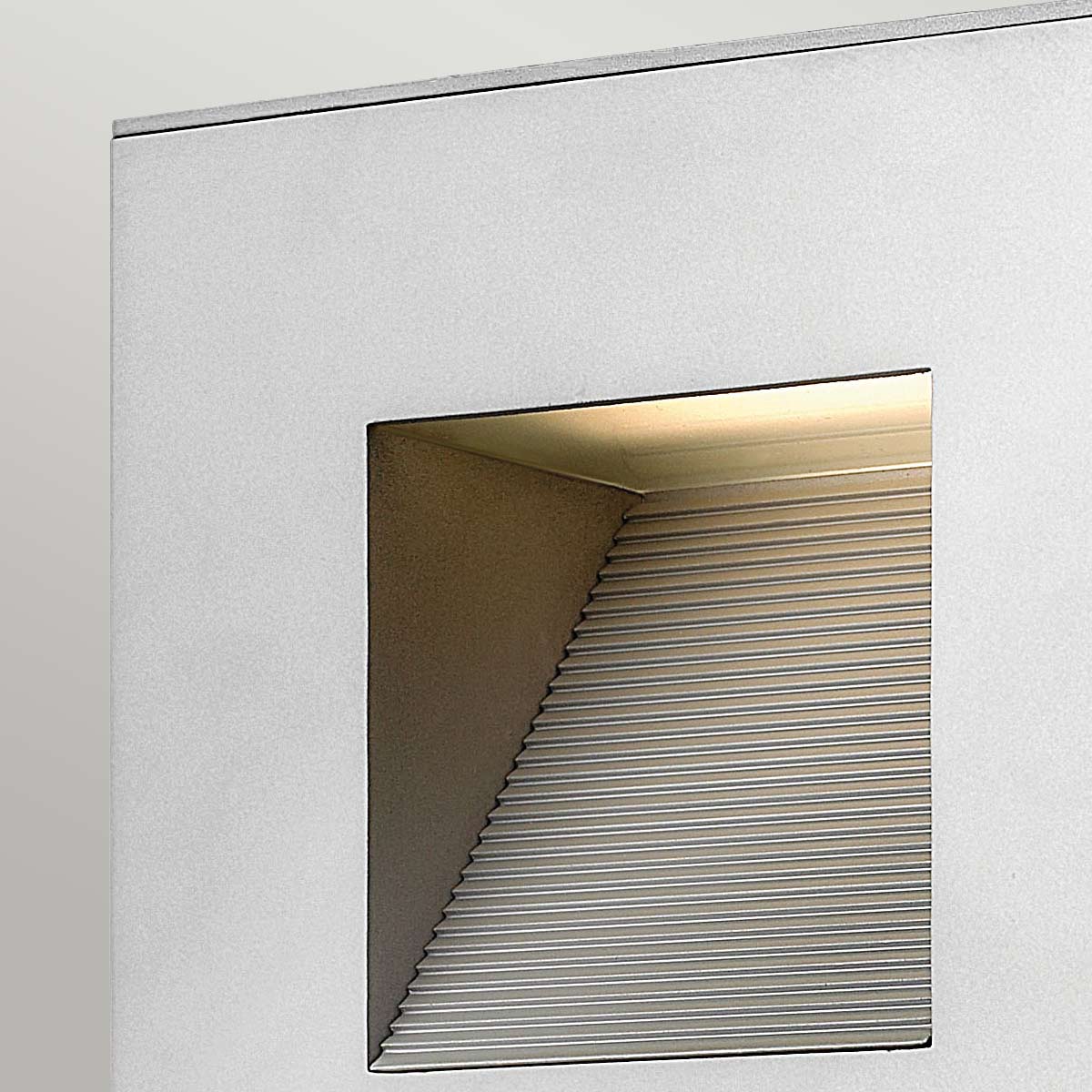 Hinkley Outdoor Wall Light from the Luna range. Luna Small LED Wall Light - Titanium Product Code = HK-LUNA-S-TT