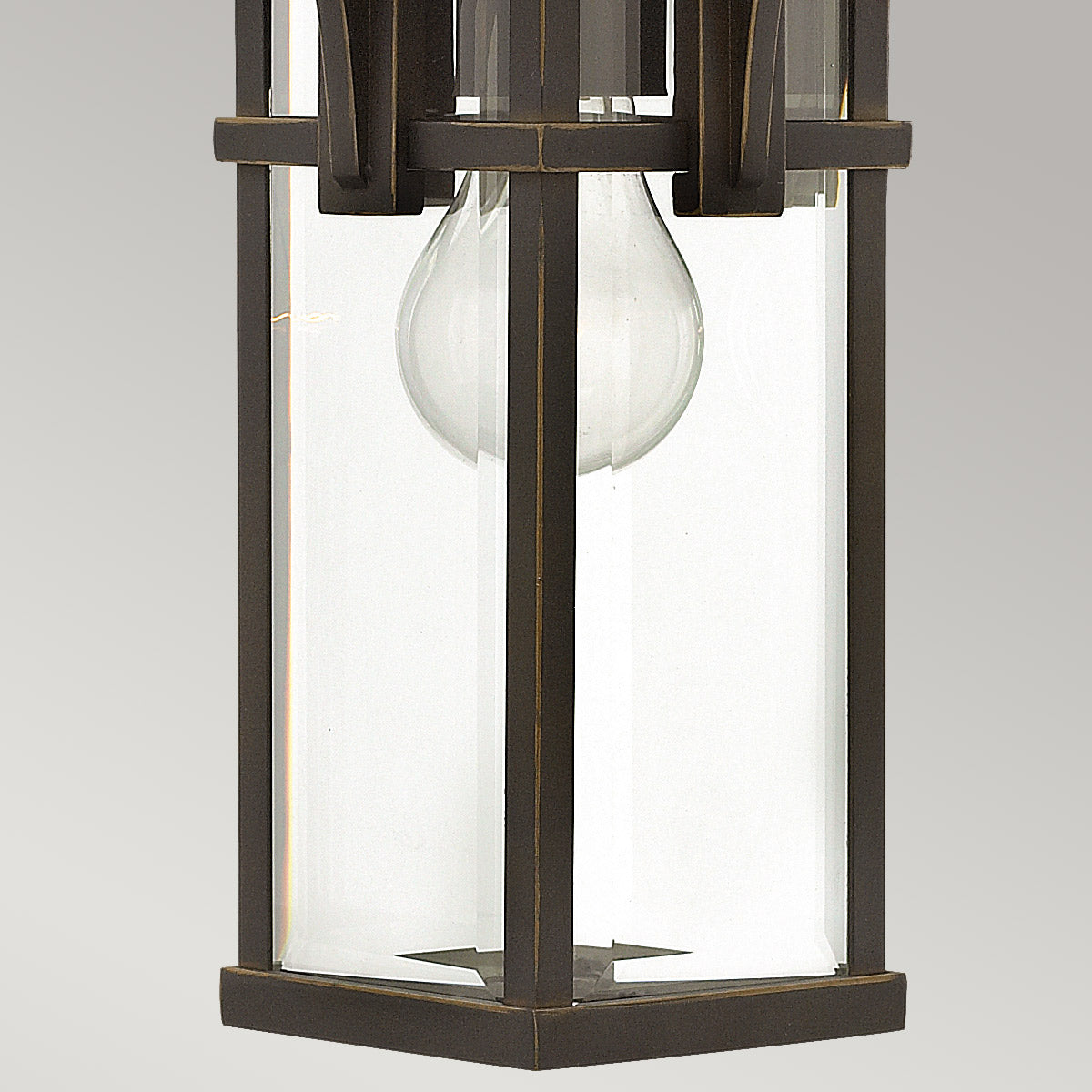 Hinkley Outdoor Hanging from the Manhattan range. Manhattan 1 Light Chain Lantern Product Code = HK-MANHATTAN8-S