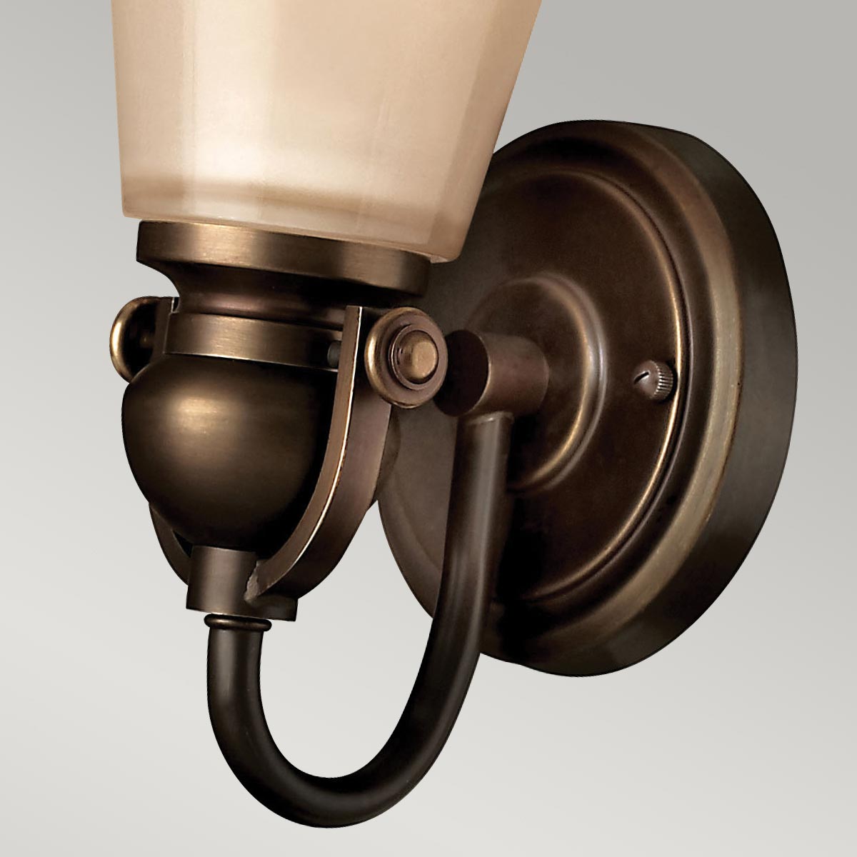 Hinkley Wall Light from the Mayflower range. Mayflower 1 Light Wall Light Product Code = HK-MAYFLOWER1