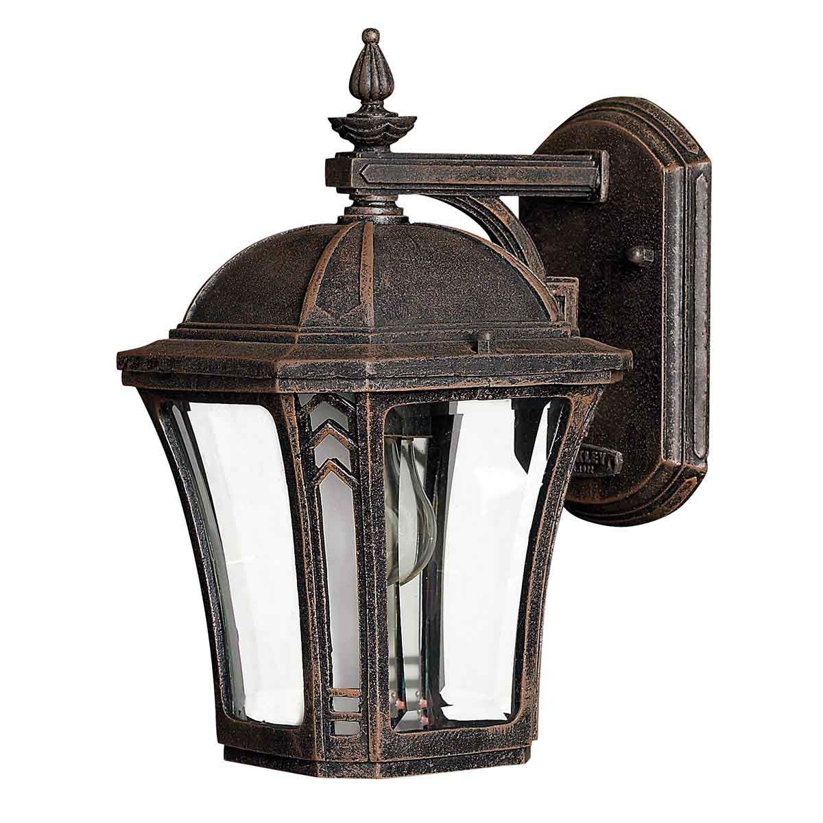 Hinkley Outdoor Wall Light from the Wabash range. Wabash 1 Light Small Wall Lantern Product Code = HK-WABASH2-S