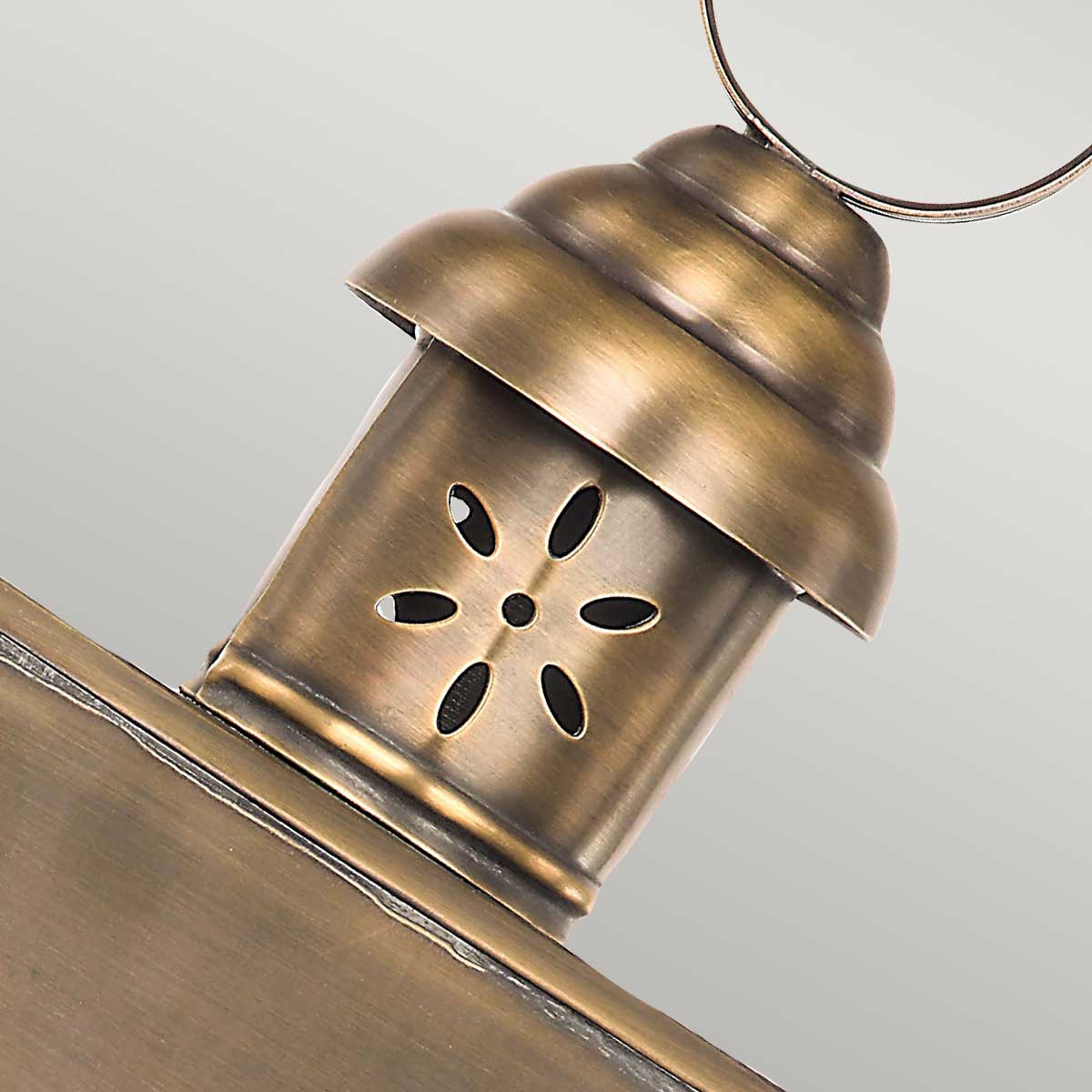 Elstead Lighting Outdoor Wall Light from the Hyde Park range. Hyde Park 1 Light Wall Lantern Product Code = HYDE-PARK-BR