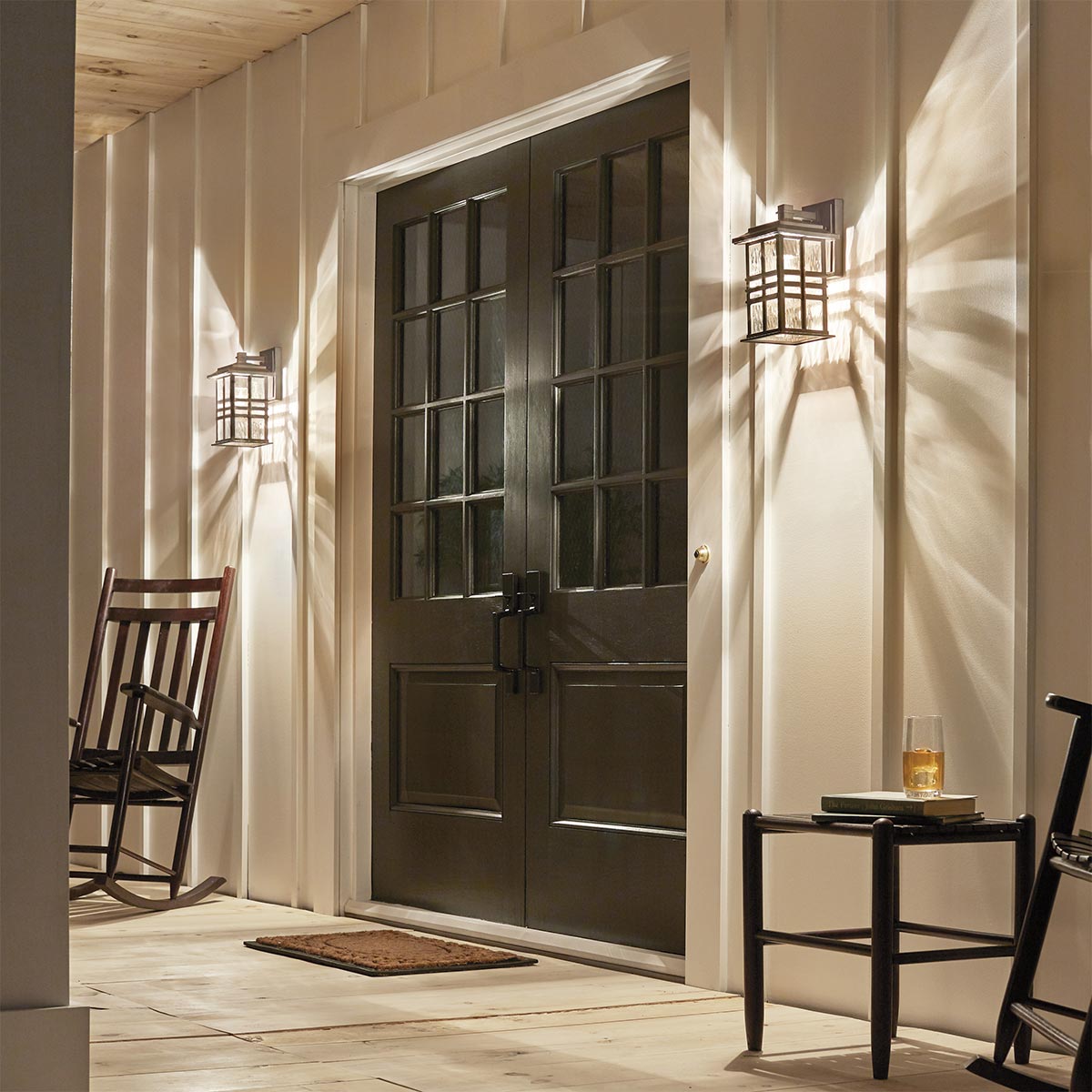 Kichler Outdoor Wall Light from the Beacon Square range. Beacon Square 1 Light Small Wall Lantern Product Code = KL-BEACON-SQUARE-S-OZ