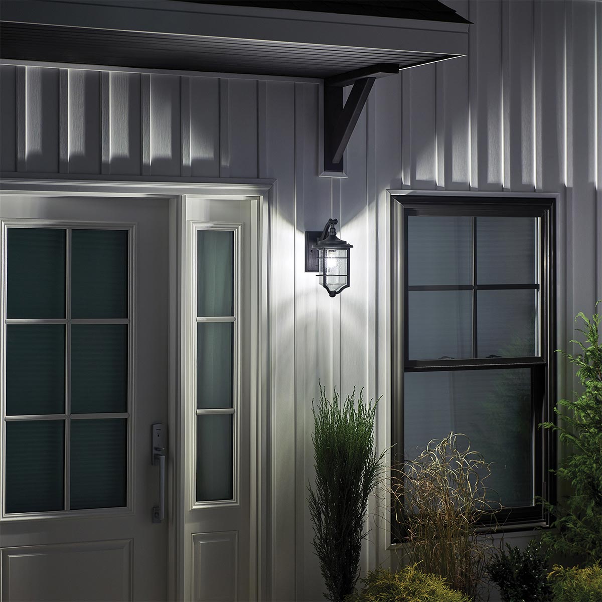 Kichler Outdoor Wall Light from the Royal Marine range. Royal Marine 1 Light Small Wall Lantern Product Code = KL-ROYAL-MARINE2-S