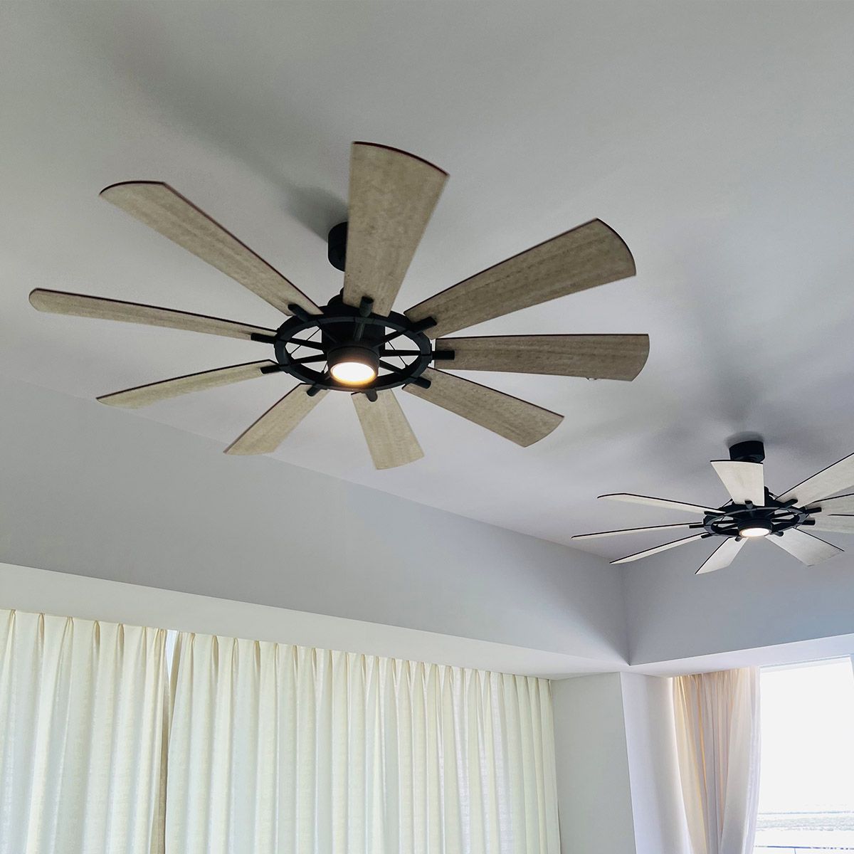 Kichler Ceiling Fan Gentry XL - 85in / 216cm Fan - Weathered Zinc part Number = KLF-GENTRY-85-WZ