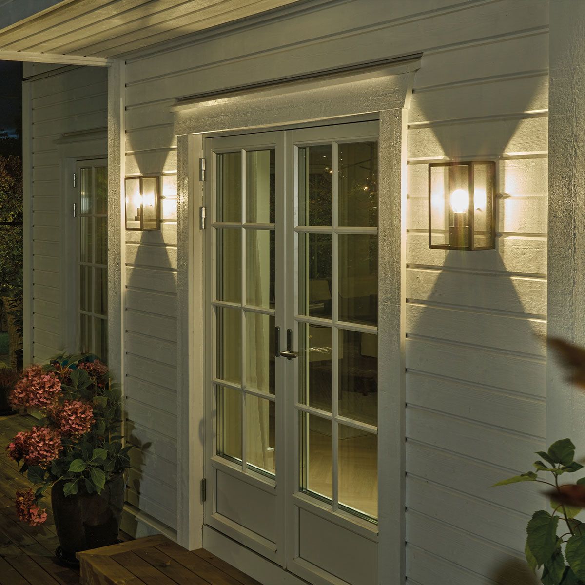 Norlys Lofoten 1 Light Wall Light with Arm LOFOTEN-WALL-BLK