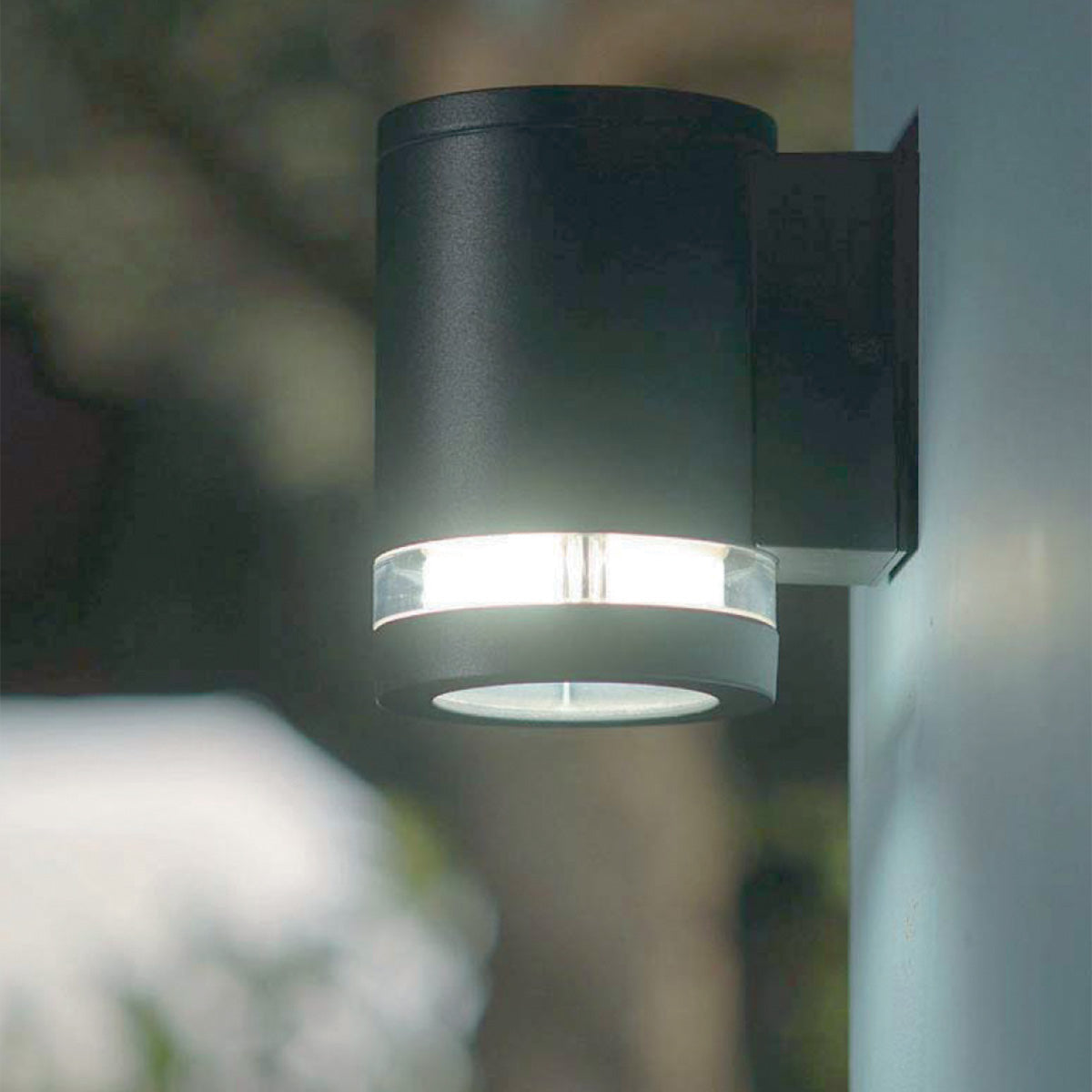 Elstead Lighting Outdoor Wall Light from the Magnus range. Magnus 1 Light Wall Light Product Code = MAGNUS-1