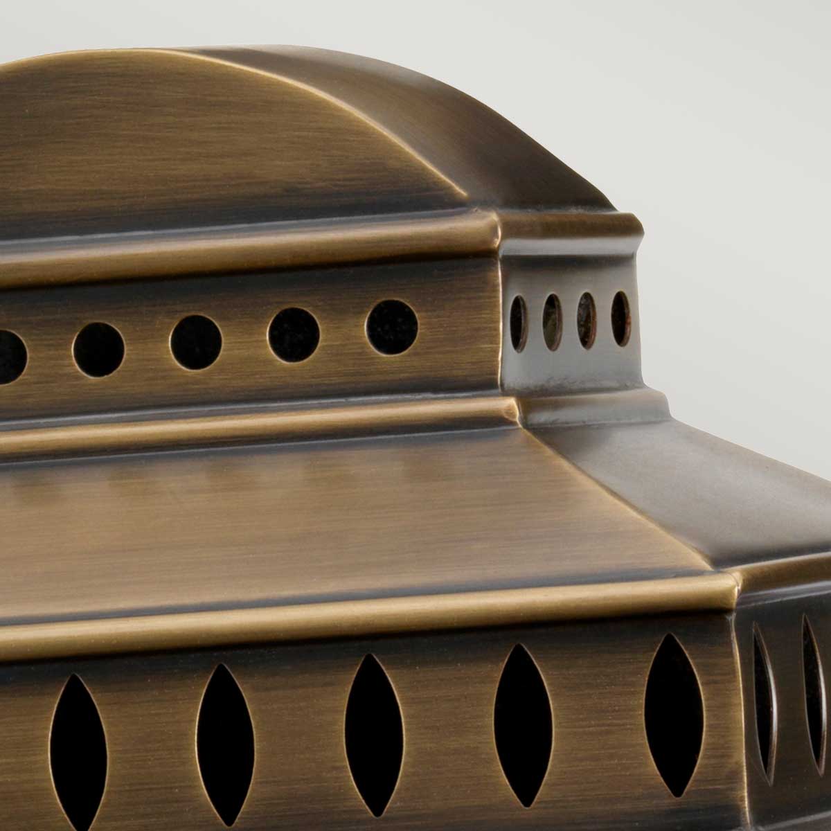 Elstead Lighting Outdoor Wall Light from the Mansion House range. Mansion House 1 Light Wall Lantern Product Code = MANSION-HOUSE-BR
