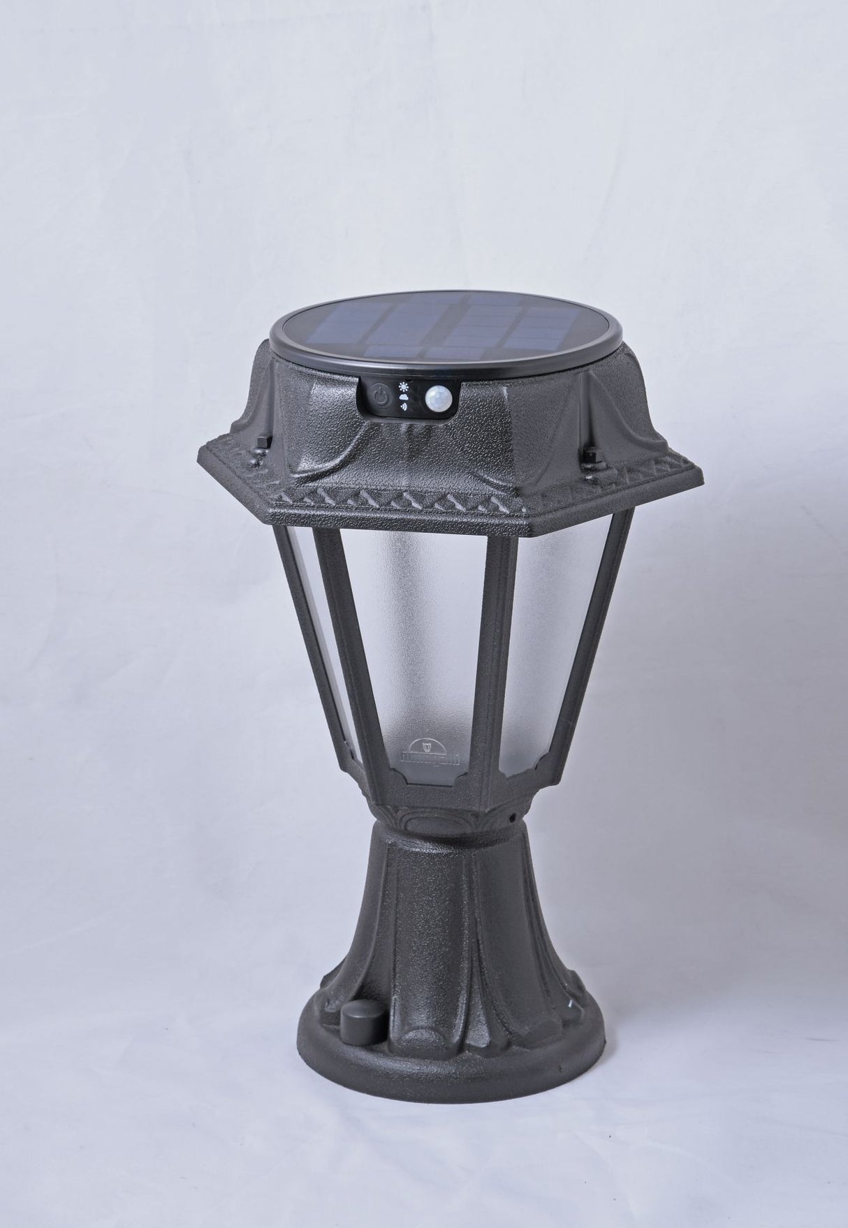 Magnalux Mininlot/Golia Black Clear E27 Post top Light Part Number - MINILOT/GOLIA
