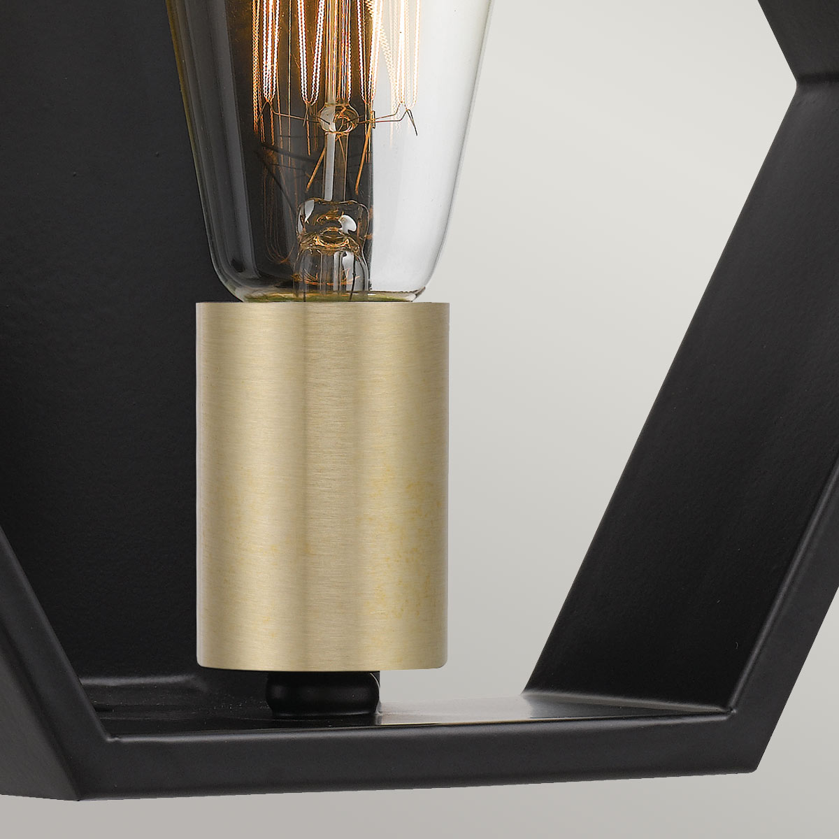 Quoizel Wall Light from the Bismarck range. Bismarck 1 Light Wall Light Product Code = QZ-BISMARCK1-EK