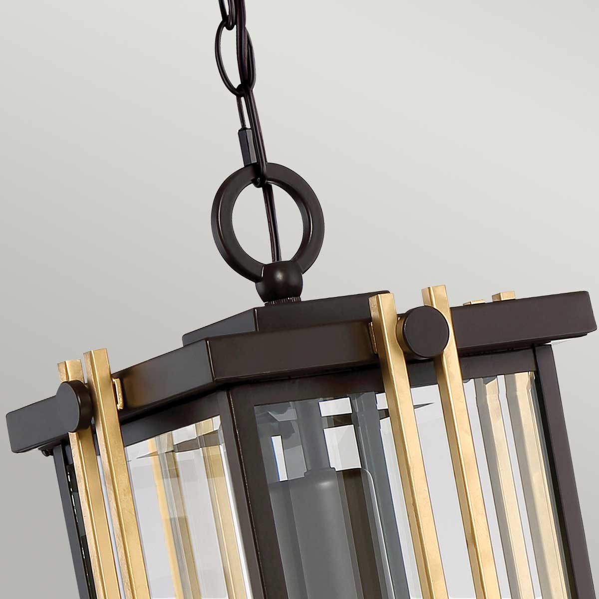 Quoizel Outdoor Hanging from the Goldenrod range. Goldenrod 1 Light Medium Chain Lantern Product Code = QZ-GOLDENROD8-M