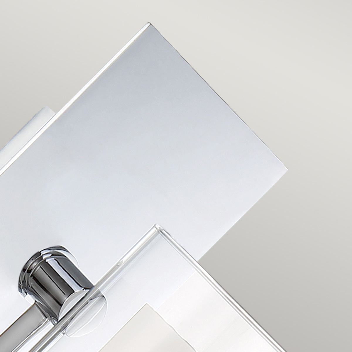 Quoizel Wall Light from the Kolt range. Kolt 1 Light Wall Light Product Code = QZ-KOLT1-PC-BATH
