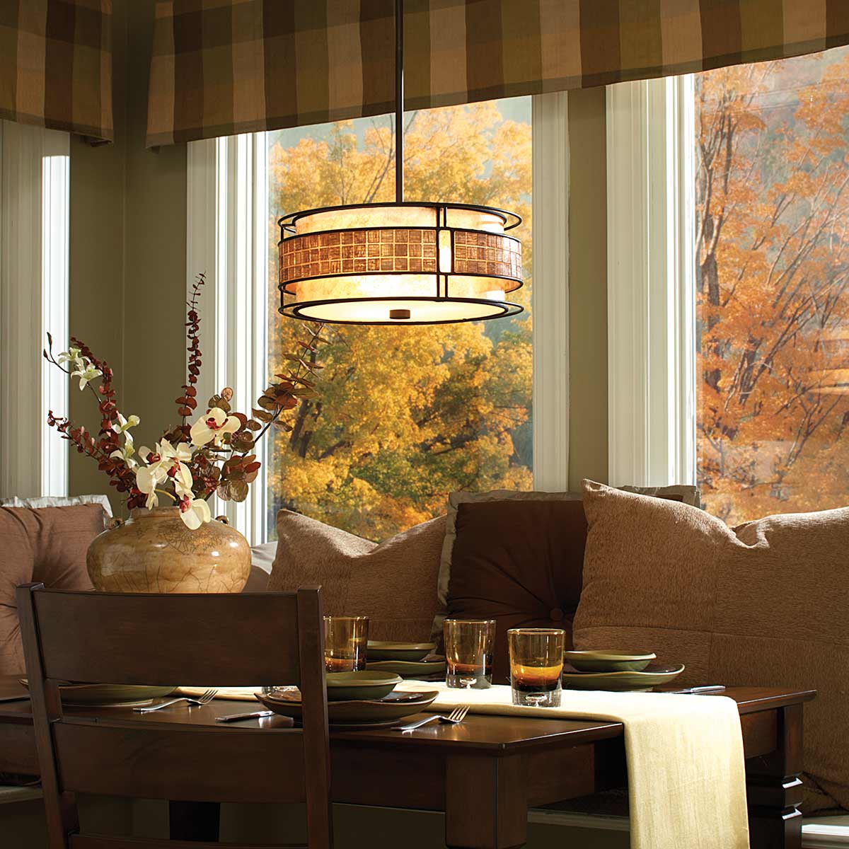 Quoizel Pendant from the Laguna range. Laguna 4 Light Pendant Light Product Code = QZ-LAGUNA-P