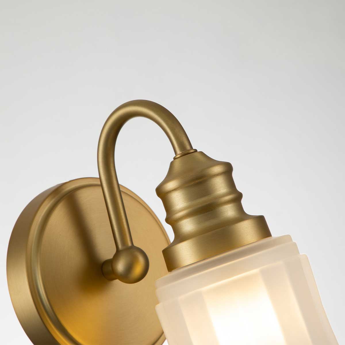 Quoizel Wall Light from the Swell range. Swell 1 Light Wall Light Product Code = QZ-SWELL1-BB-BATH