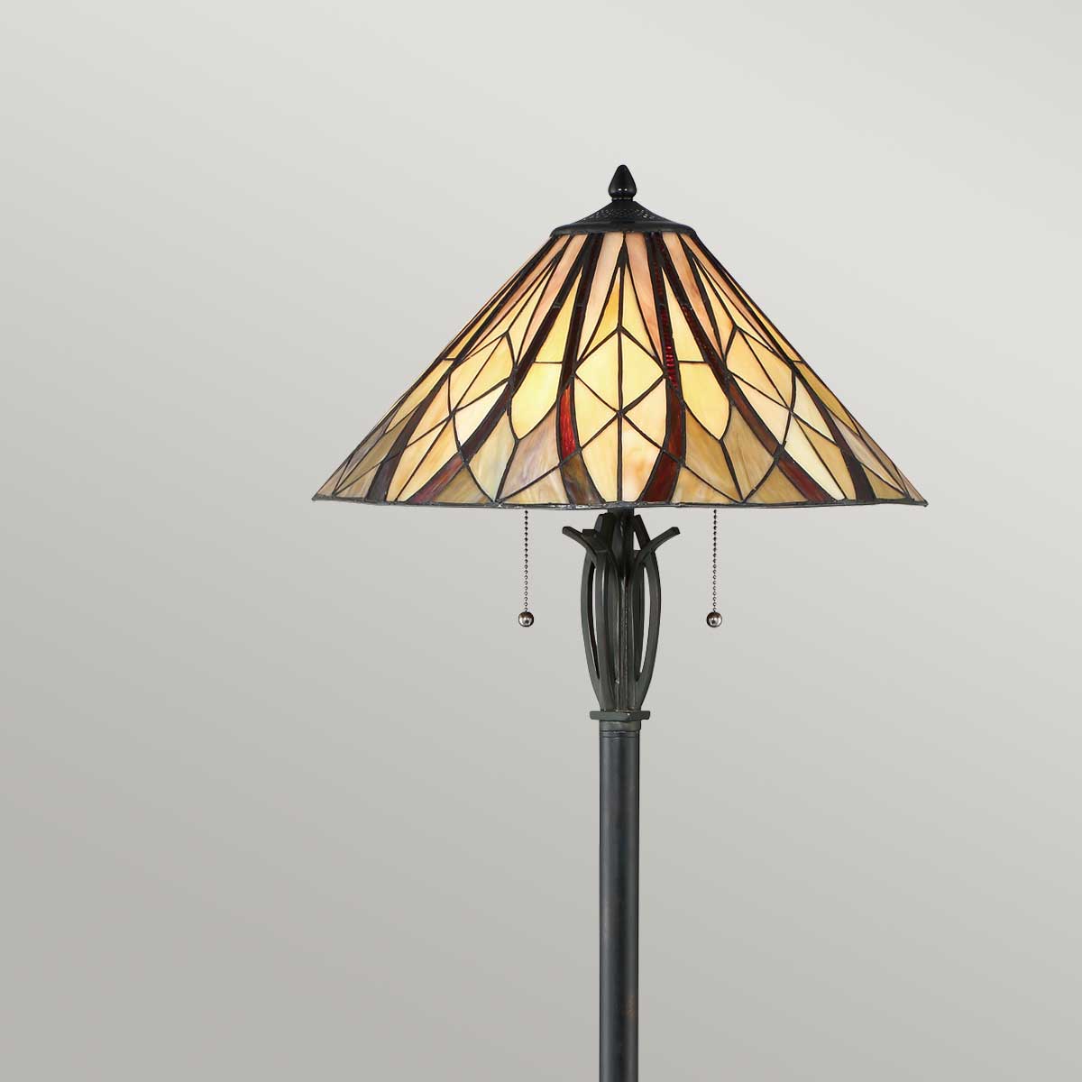 Quoizel Floor Lamp from the Victory range. 2 Light Victory Floor Lamp Product Code = QZ-VICTORY-FL