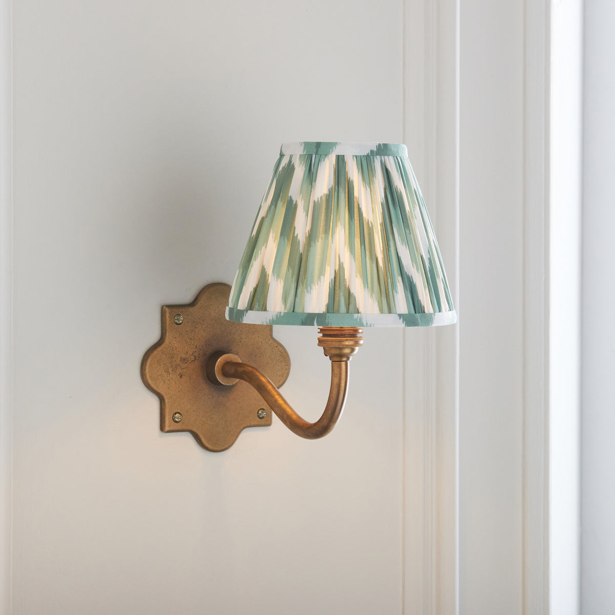 Endon Lighting Anvil Curve & Zigzag 16cm 113773 Anvil Curve & Zigzag 16cm Wall Light