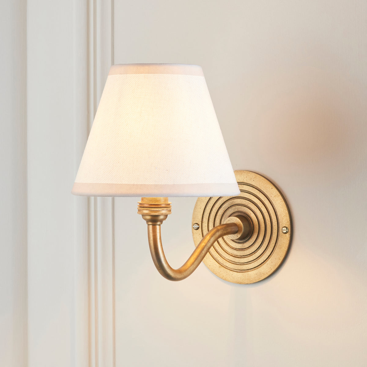 Endon Lighting Ripple Curve & Ivy 16cm 114101 Ripple Curve & Ivy 16cm Wall Light