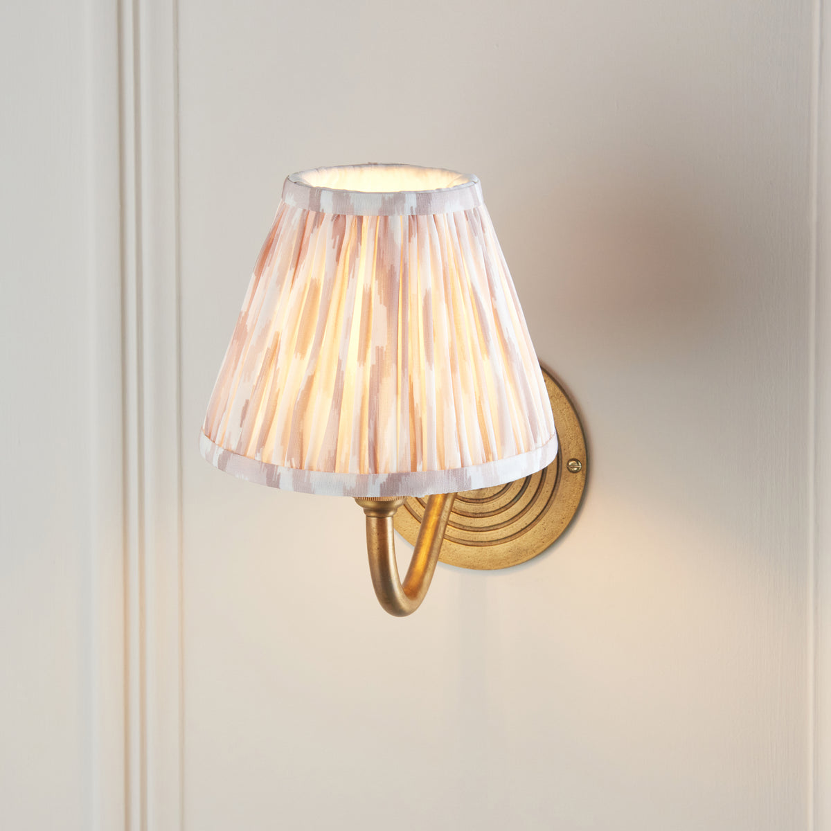 Endon Lighting Ripple Curve & Ikat 16cm 114102 Ripple Curve & Ikat 16cm Wall Light