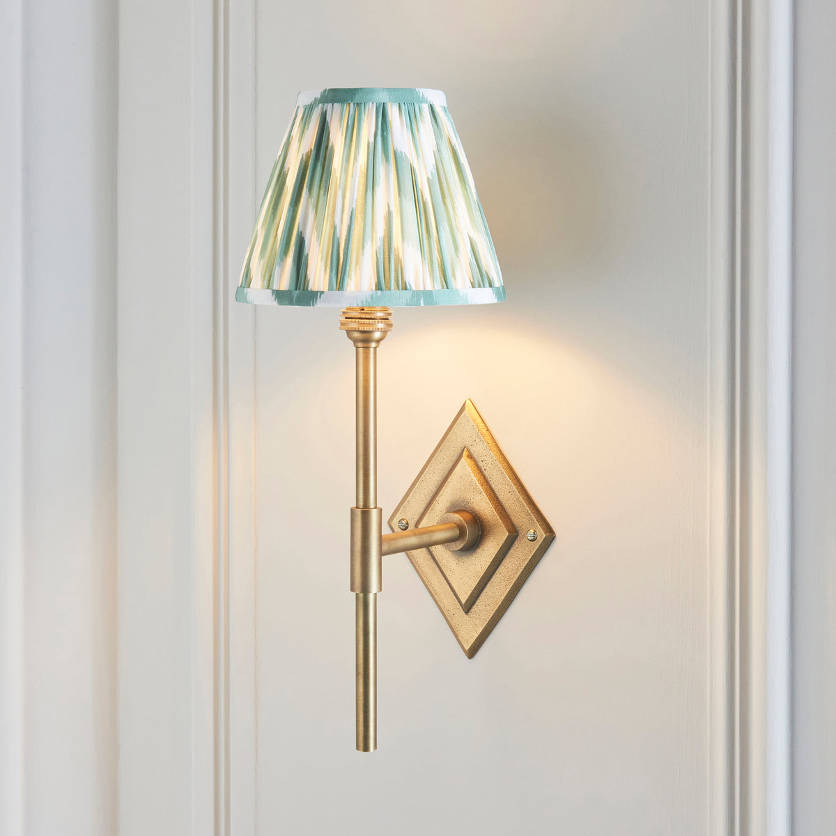 Endon Lighting Diamond Tall & Zigzag 16cm 114138 Diamond Tall & Zigzag 16cm Wall Light
