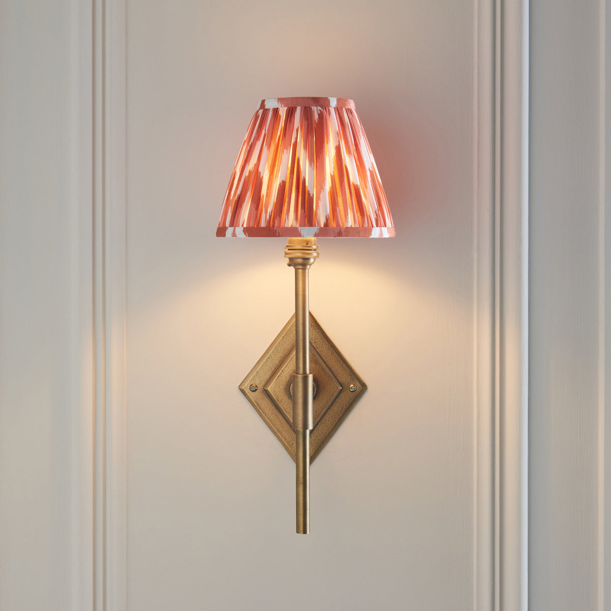 Endon Lighting Diamond Tall & Zigzag 16cm 114139 Diamond Tall & Zigzag 16cm Wall Light