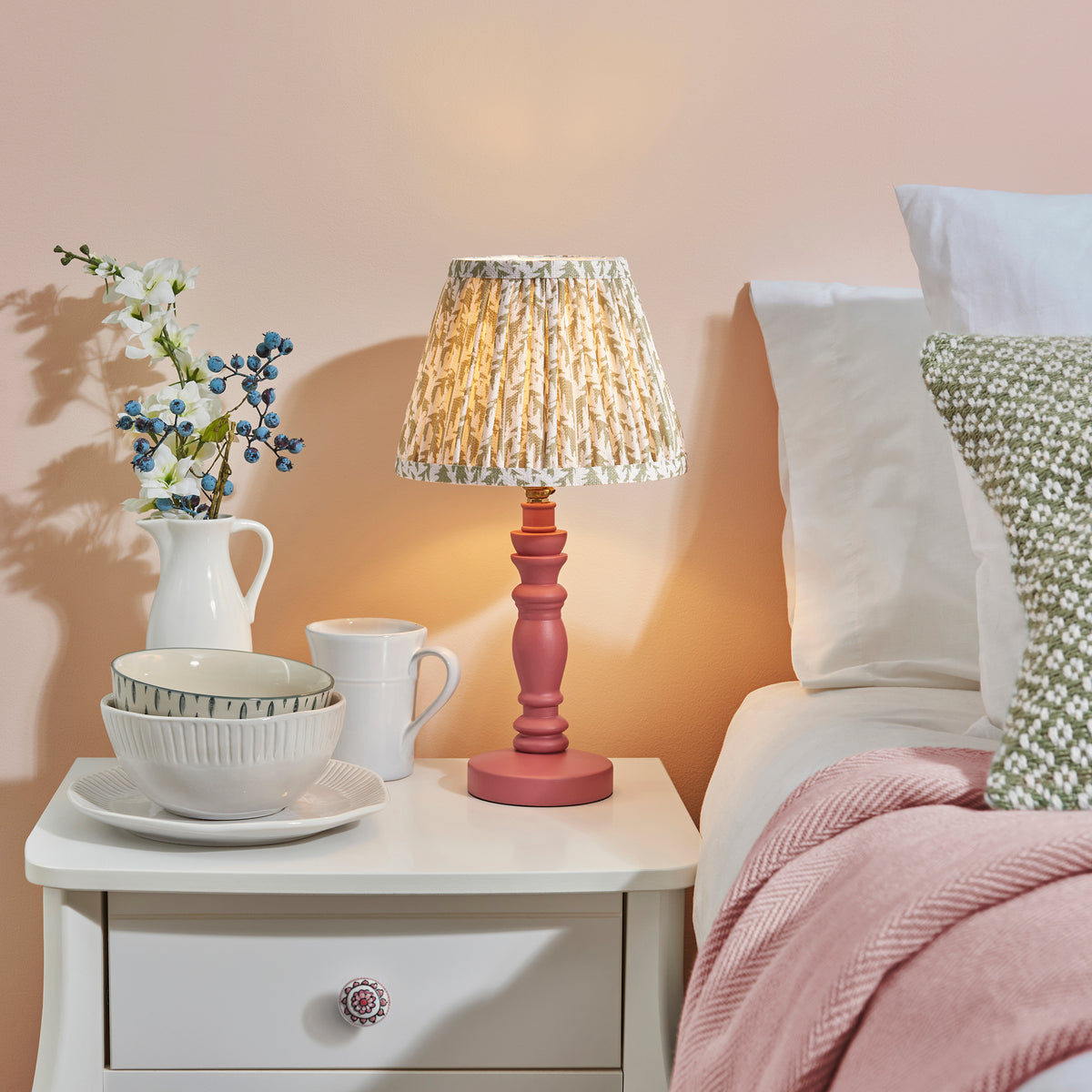 Endon Lighting Bibury & Leaf 20cm 114267 Bibury & Leaf 20cm Table Light
