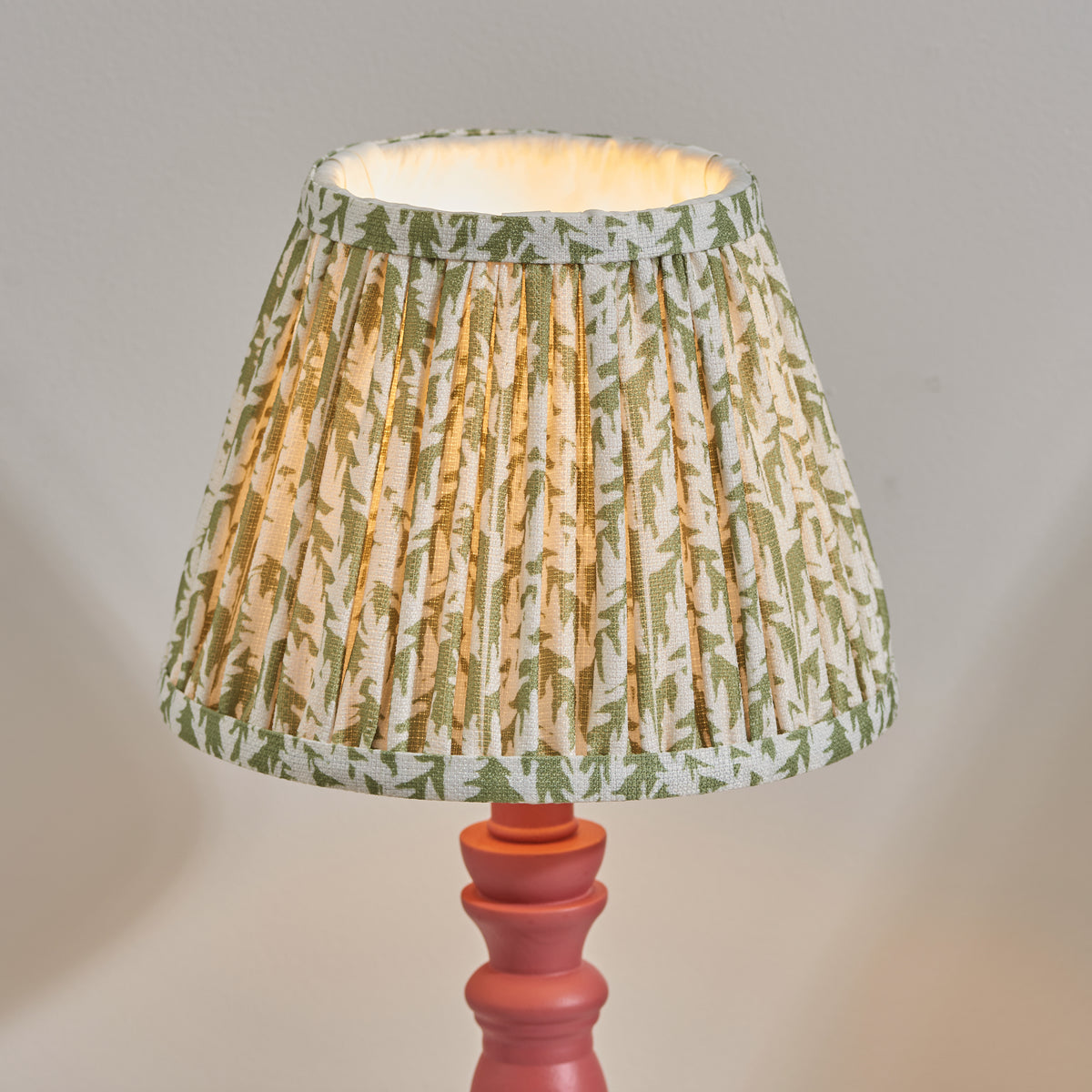 Endon Lighting Bibury & Leaf 20cm 114267 Bibury & Leaf 20cm Table Light