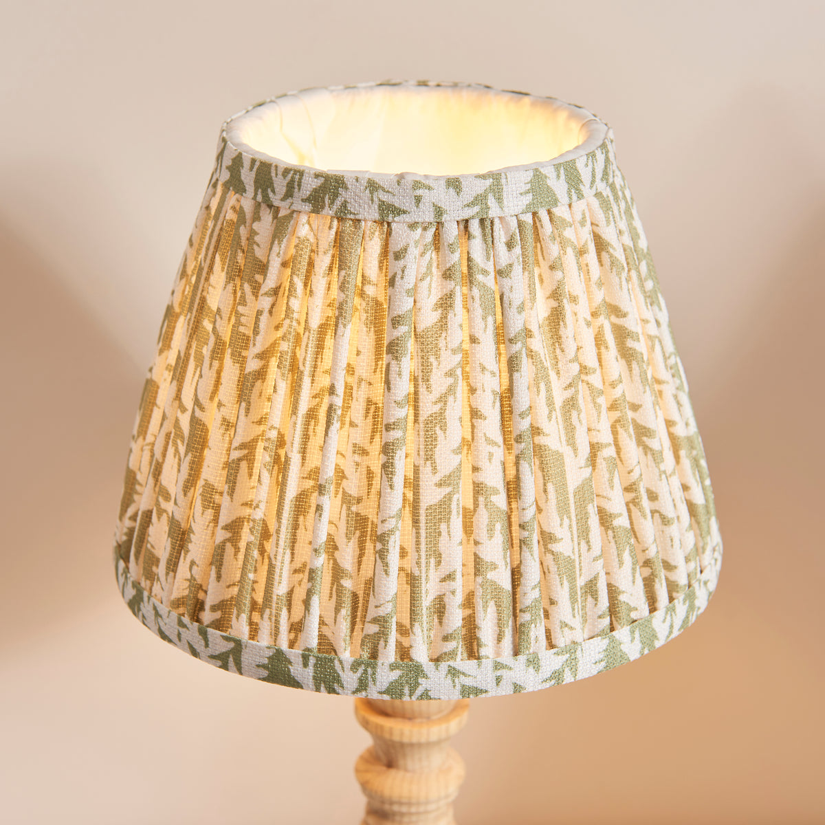 Endon Lighting Bibury & Leaf 20cm 114285 Bibury & Leaf 20cm Table Light