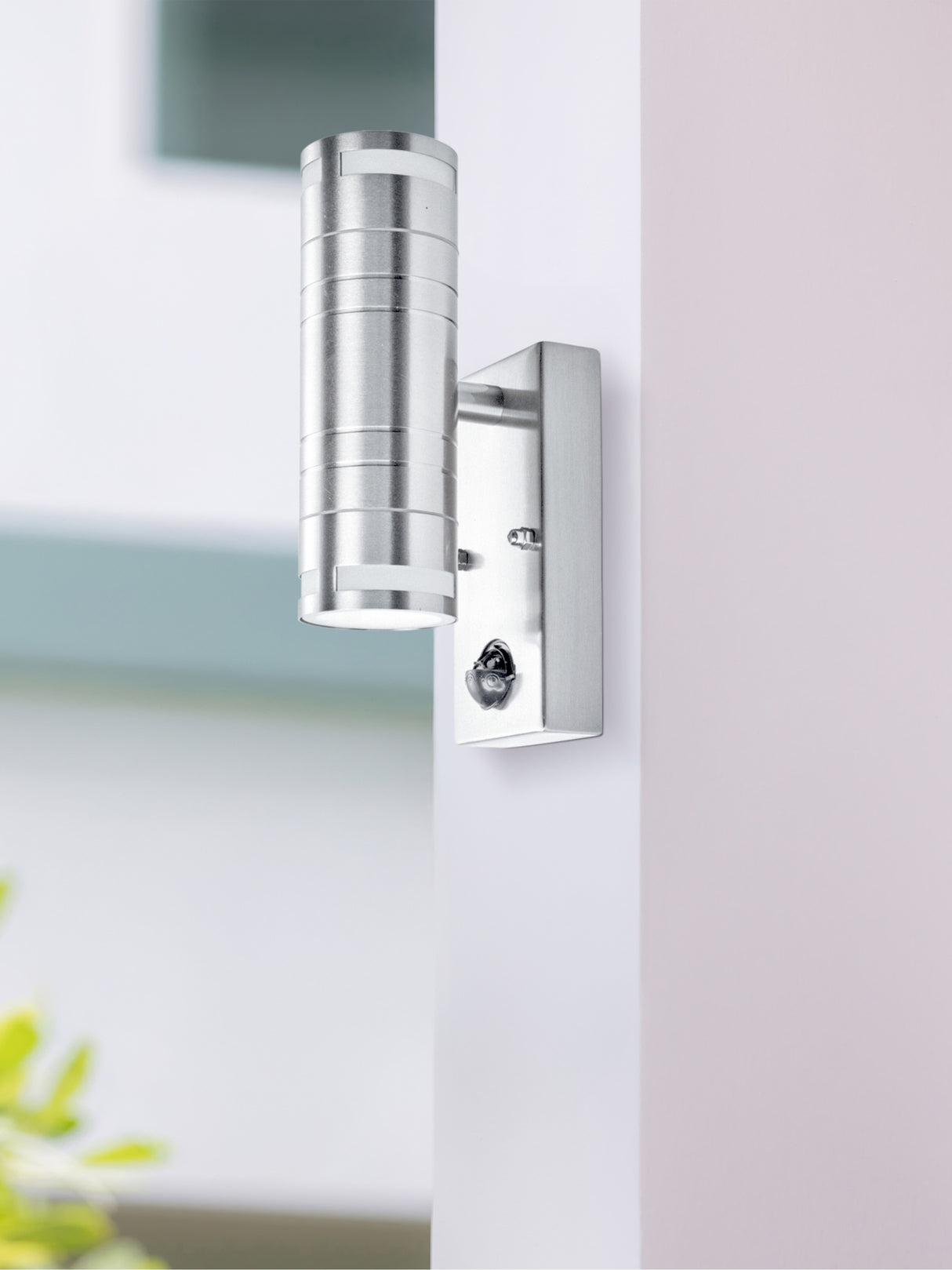 Searchlight Electric Metro Outdoor Wall Light - Stainless Steel Metal & Glass 1318-2-LED