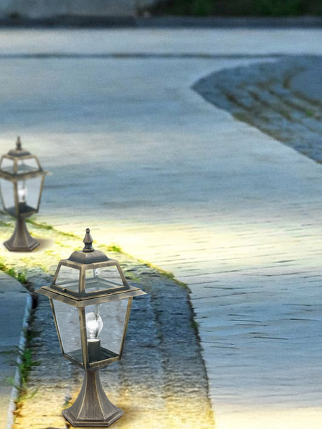 Searchlight Electric New Orleans Outdoor Post- Aluminium, Black Gold & Glass,IP44 1524