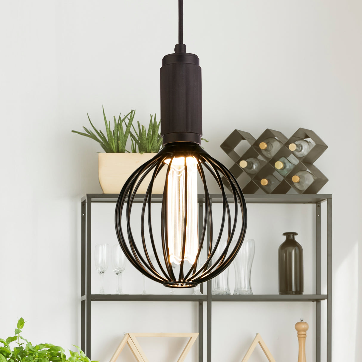 Searchlight Electric Globe Lamp - Black Metal 26004BK