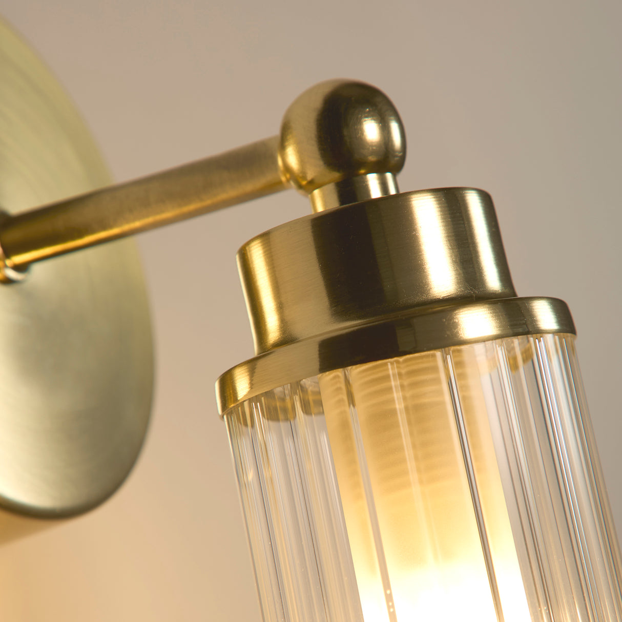 Searchlight Electric Imperial 1Lt Wall Light, Satin Brass Metal & Clear Ribbed Gl 29981SB