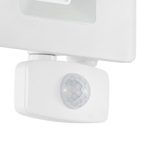 Eglo EU FAEDO?3 Outdoor LED Floodlight – White Aluminium, Motion Sensor, Daylight White, Compact IP44 Security Lighting