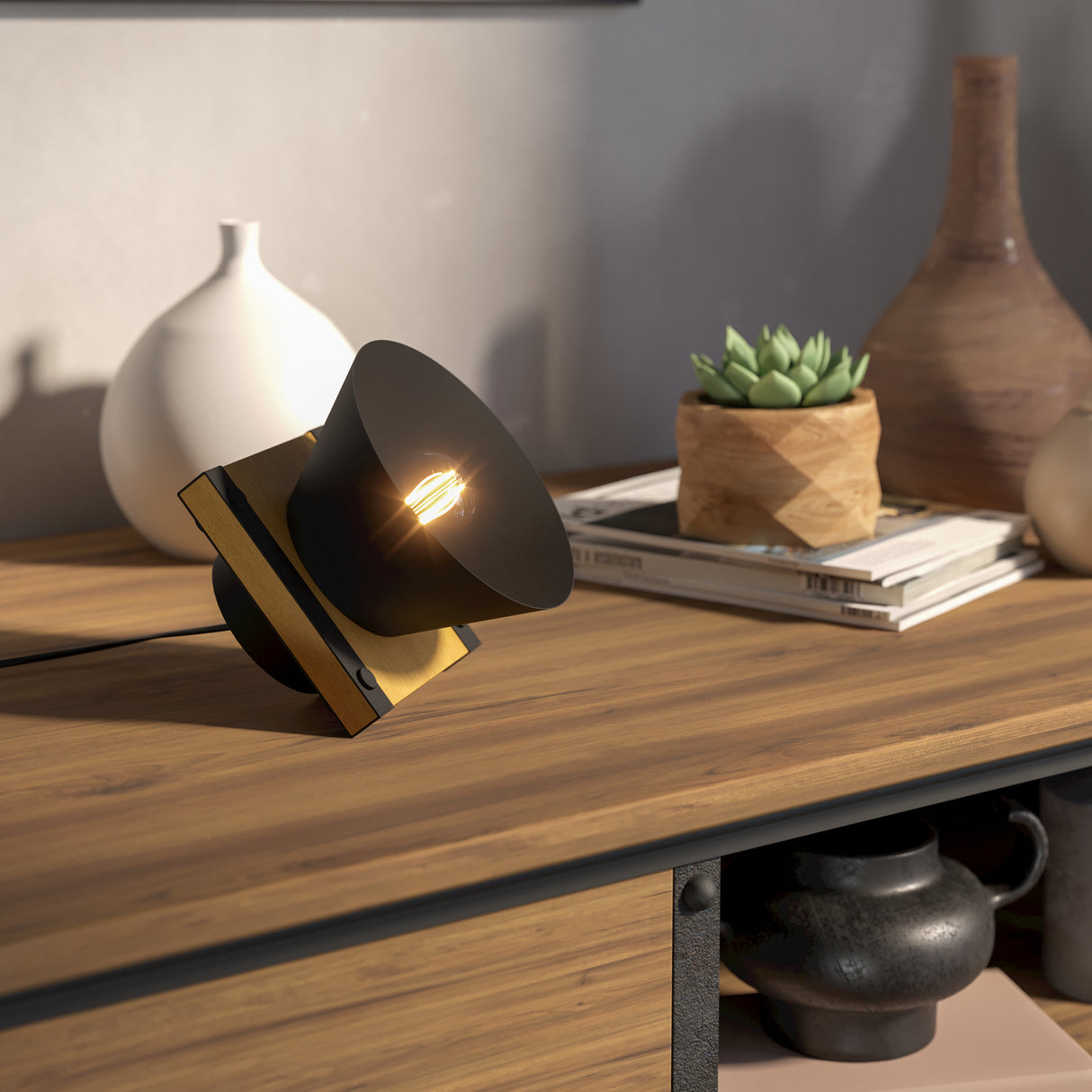 Eglo EU MACCLES Table Light – Black Steel & Wood, E27, Vintage Indoor Table Lamp