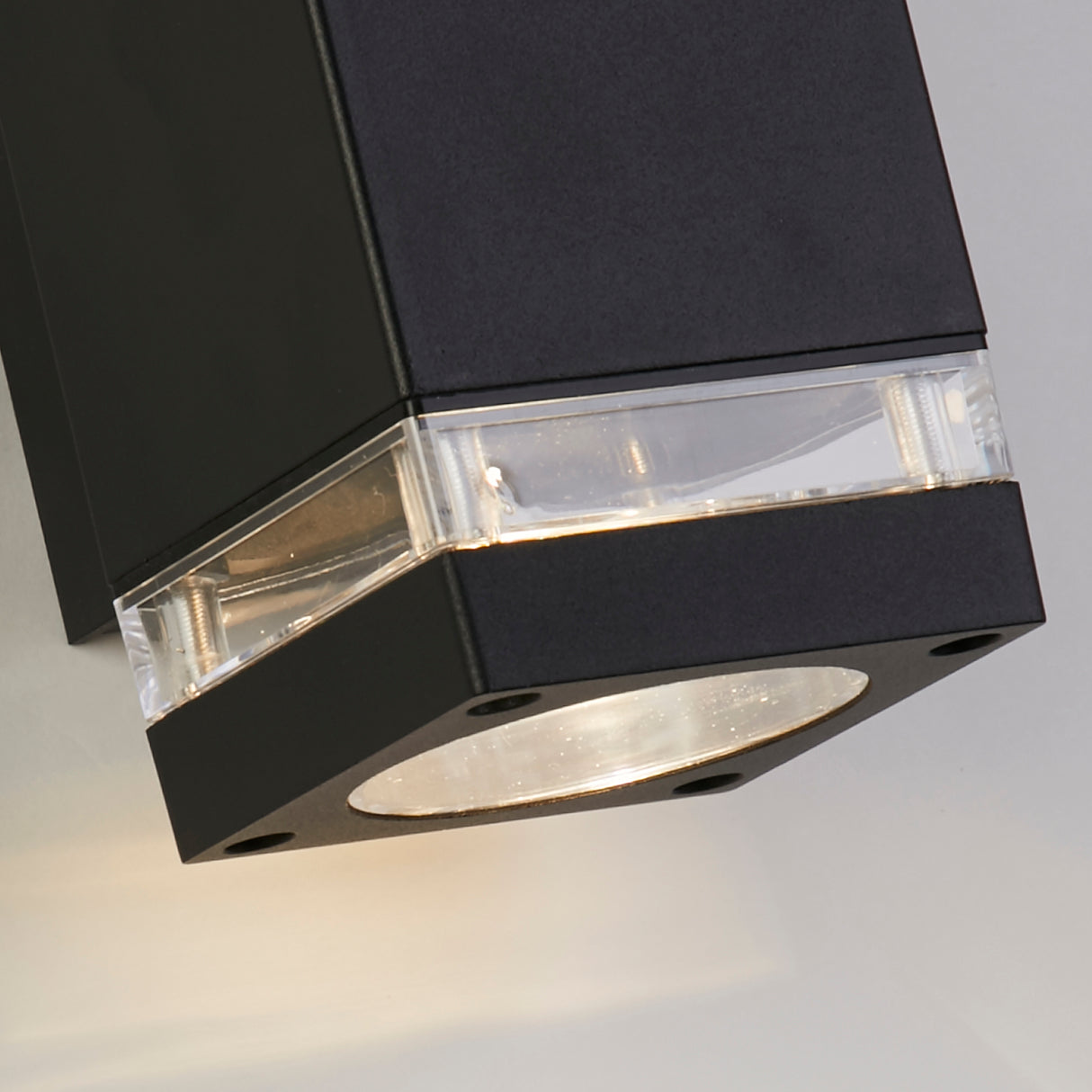 Searchlight Electric Houston Outdoor Wall Light Black 61101BK