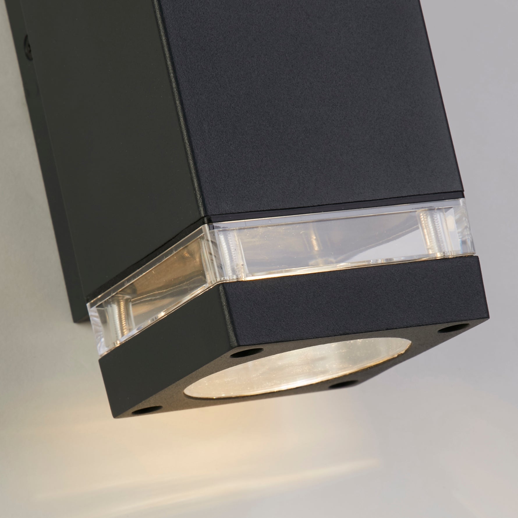 Searchlight Electric Houston Outdoor Wall Light Grey 61101GY