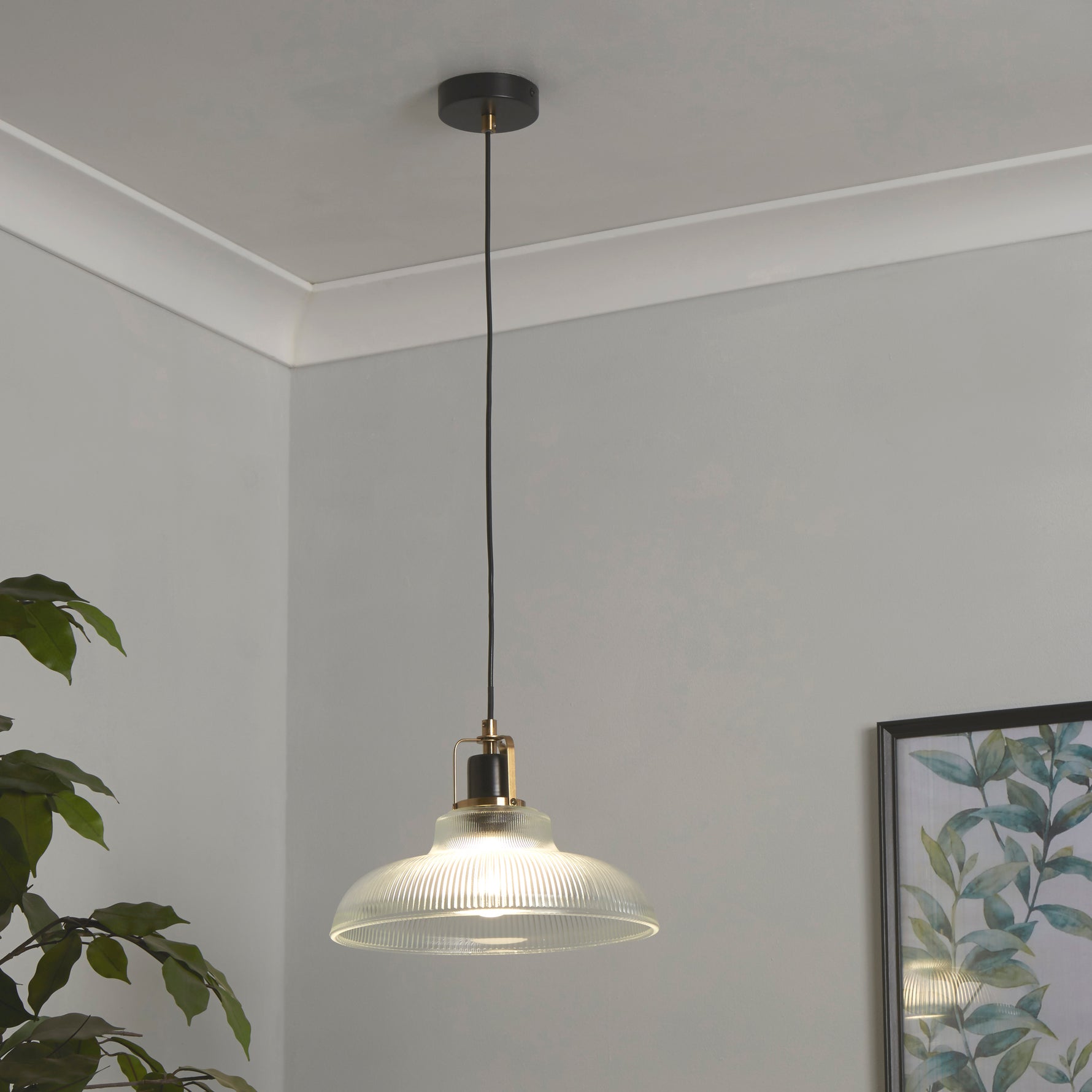 Searchlight Electric Glossop Pendant - Glass, Black & Brass Metal 61189BK