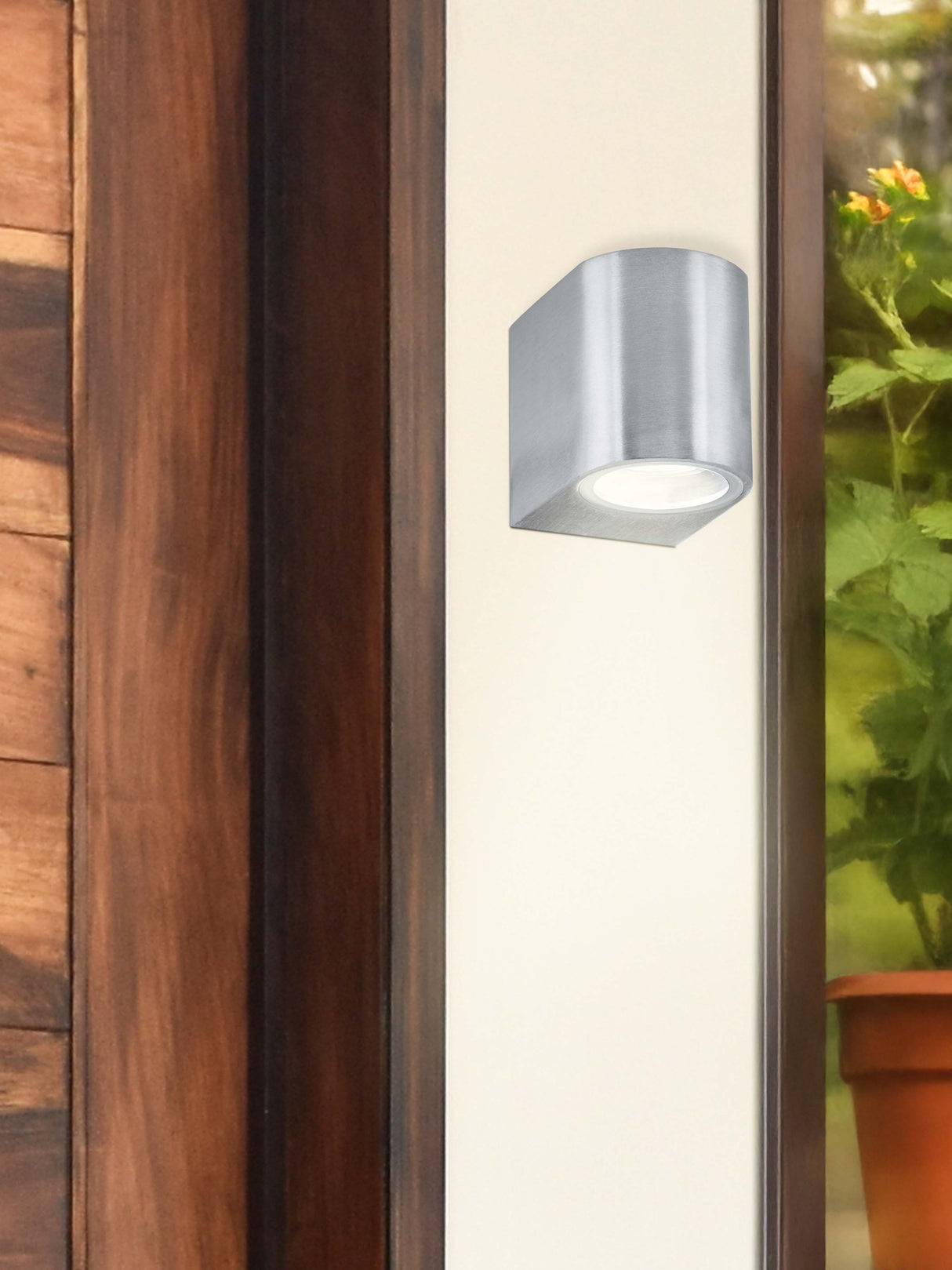 Searchlight Electric Eiffel Outdoor Wall Light - Satin Silver, Clear & Frosted 8008-1SS-LED