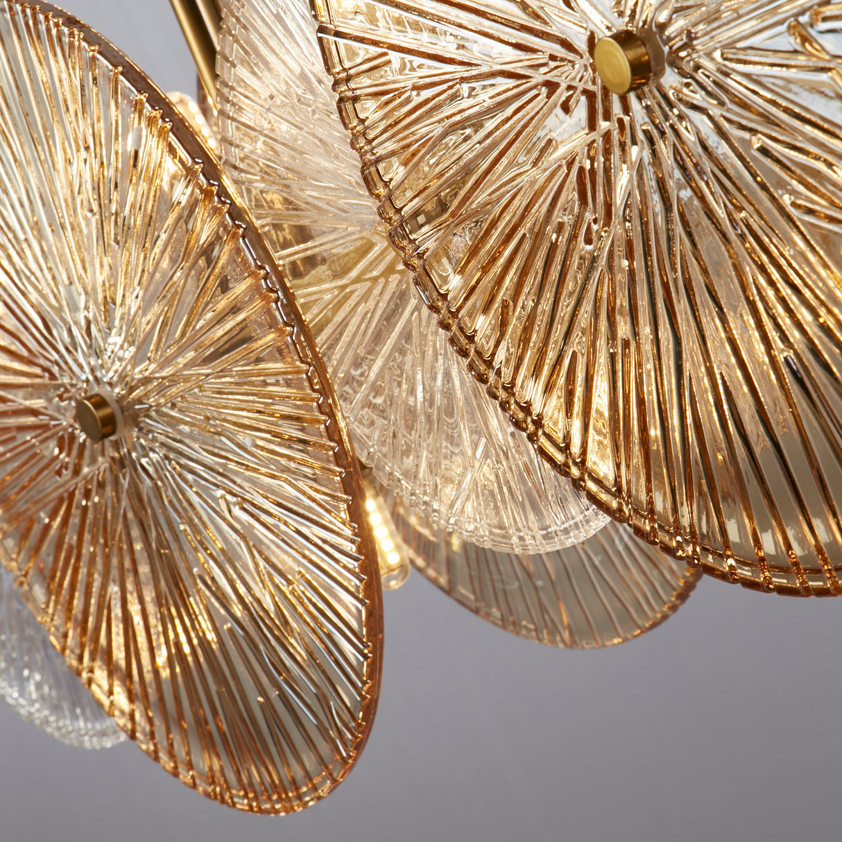Searchlight Electric Wagon Wheel 10Lt Bar Pendant -Bronze Metal,Clear/Amber Glass 88210-10BZ