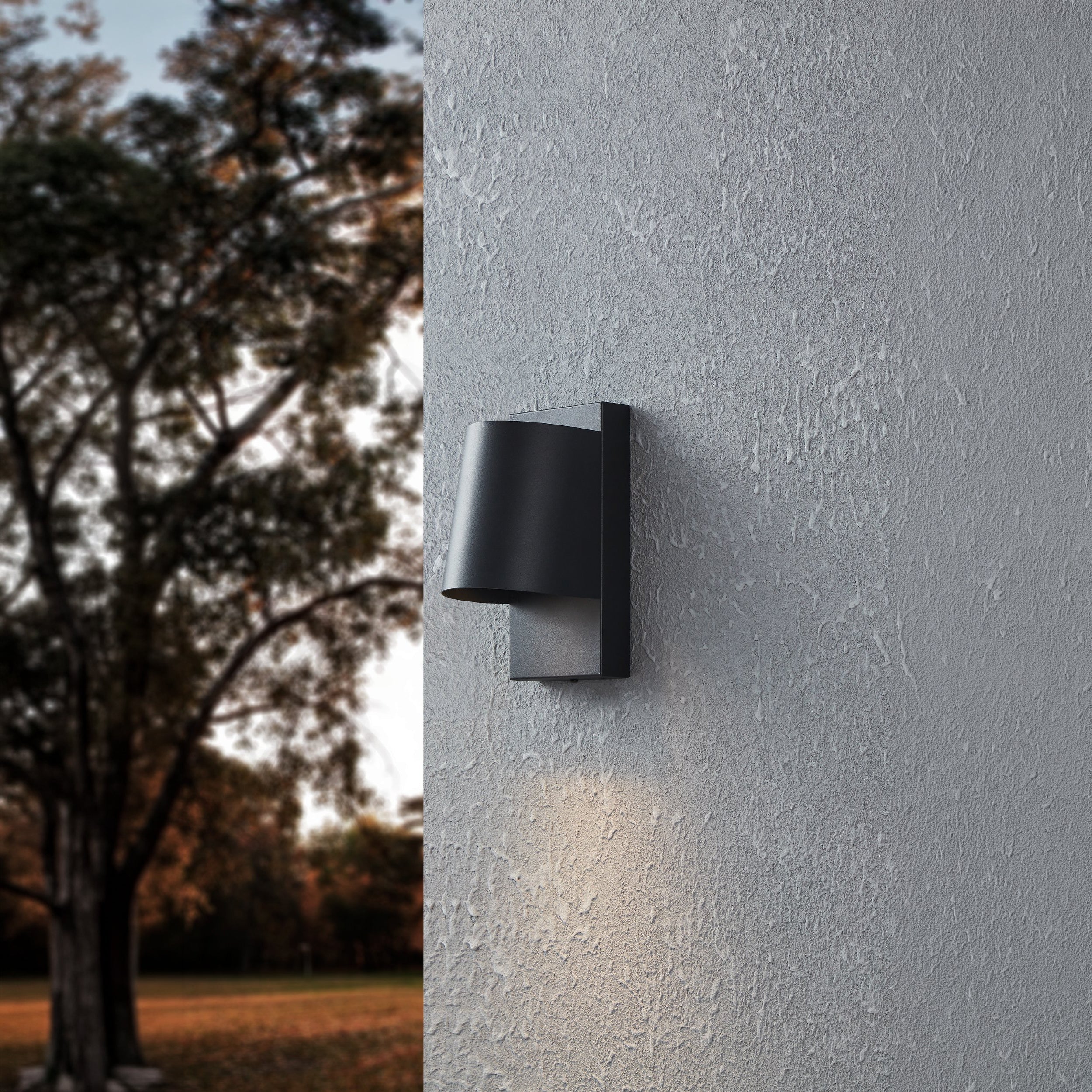 Eglo EU MARUGGIO Outdoor LED Wall Light – Black Aluminium, Adjustable Colour Temperature, IP65 Exterior Lighting